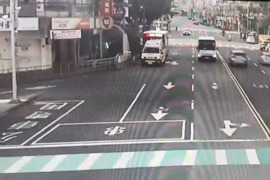 兒迷途困新店客運公車3天「是猝死還是餓死？」　年邁老父哀戚現身！檢相驗釐清死因