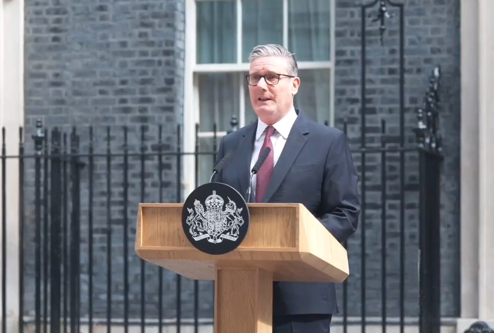 英國首相施凱爾宣布辭職。(翻攝自臉書Keir Starmer )