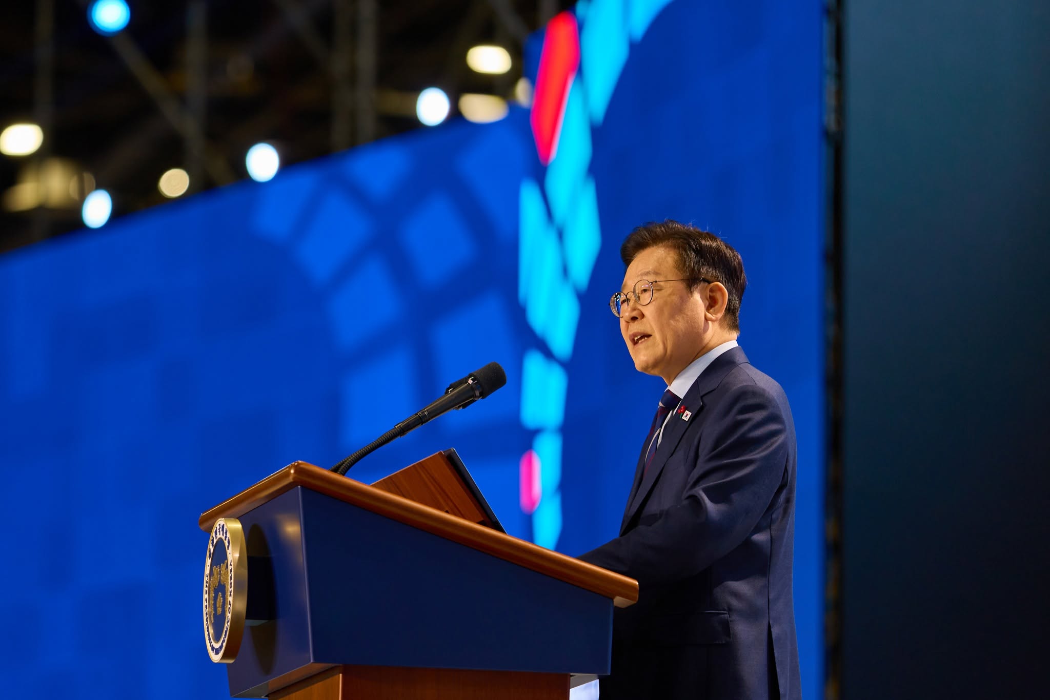 對於民調慘跌,李在明公開向國民道歉,「我虛心接受國民嚴厲的評價。」(翻攝自臉書@李在明)