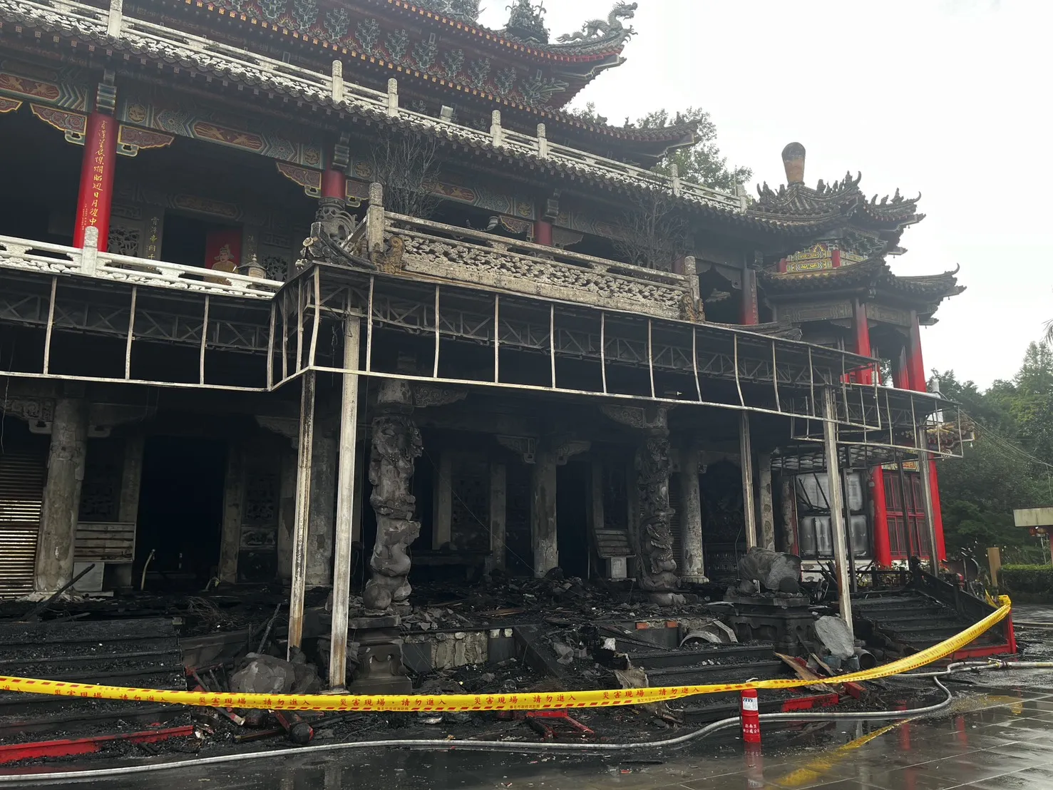 指南宮凌霄寶殿遭祝融　主委抱歉攬責宣布「不閉宮」僅管制災區