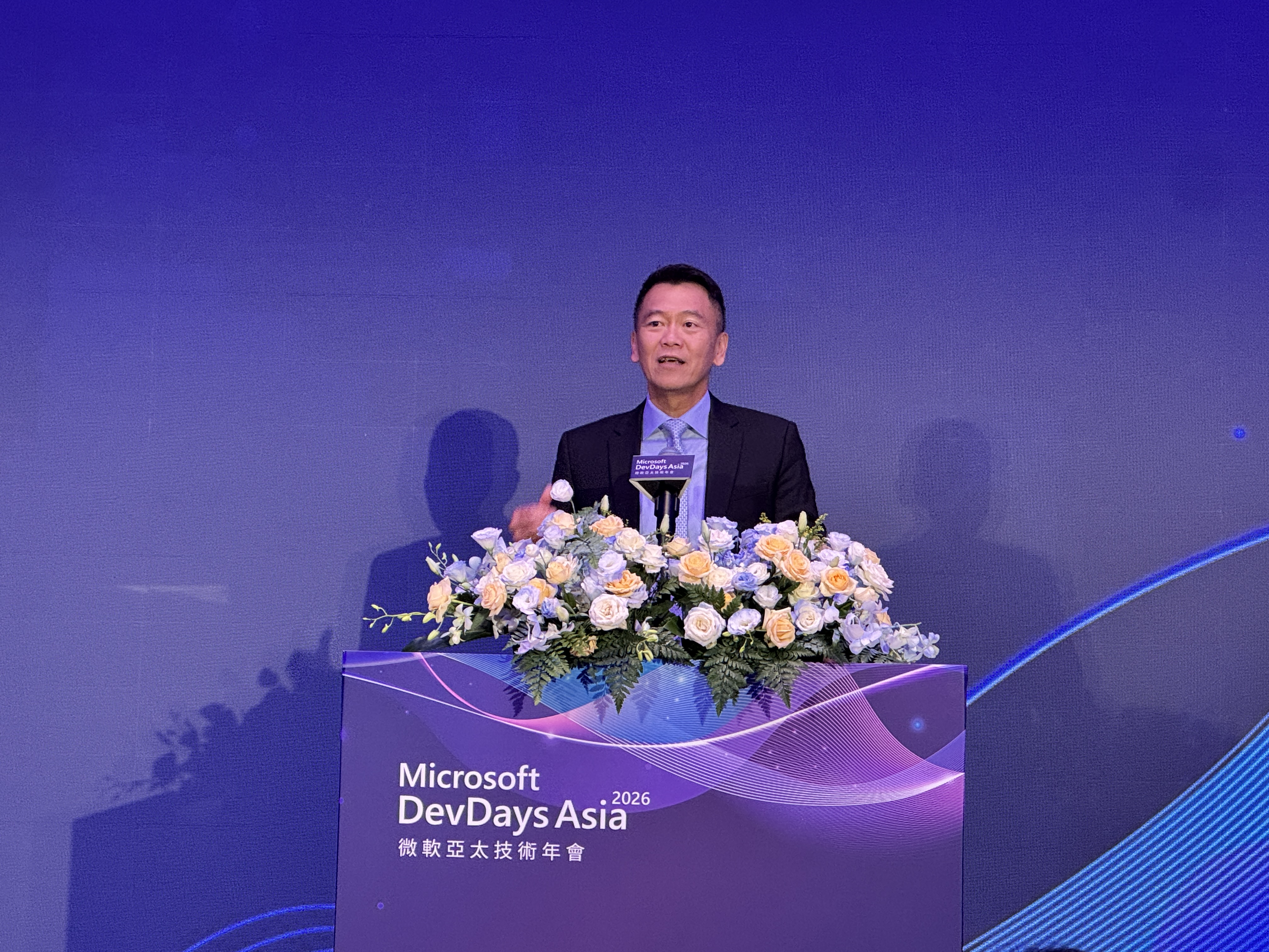 台灣微軟總經理卞志祥透露,微軟加碼擴充台灣資料中心,近期將有好消息公布。
