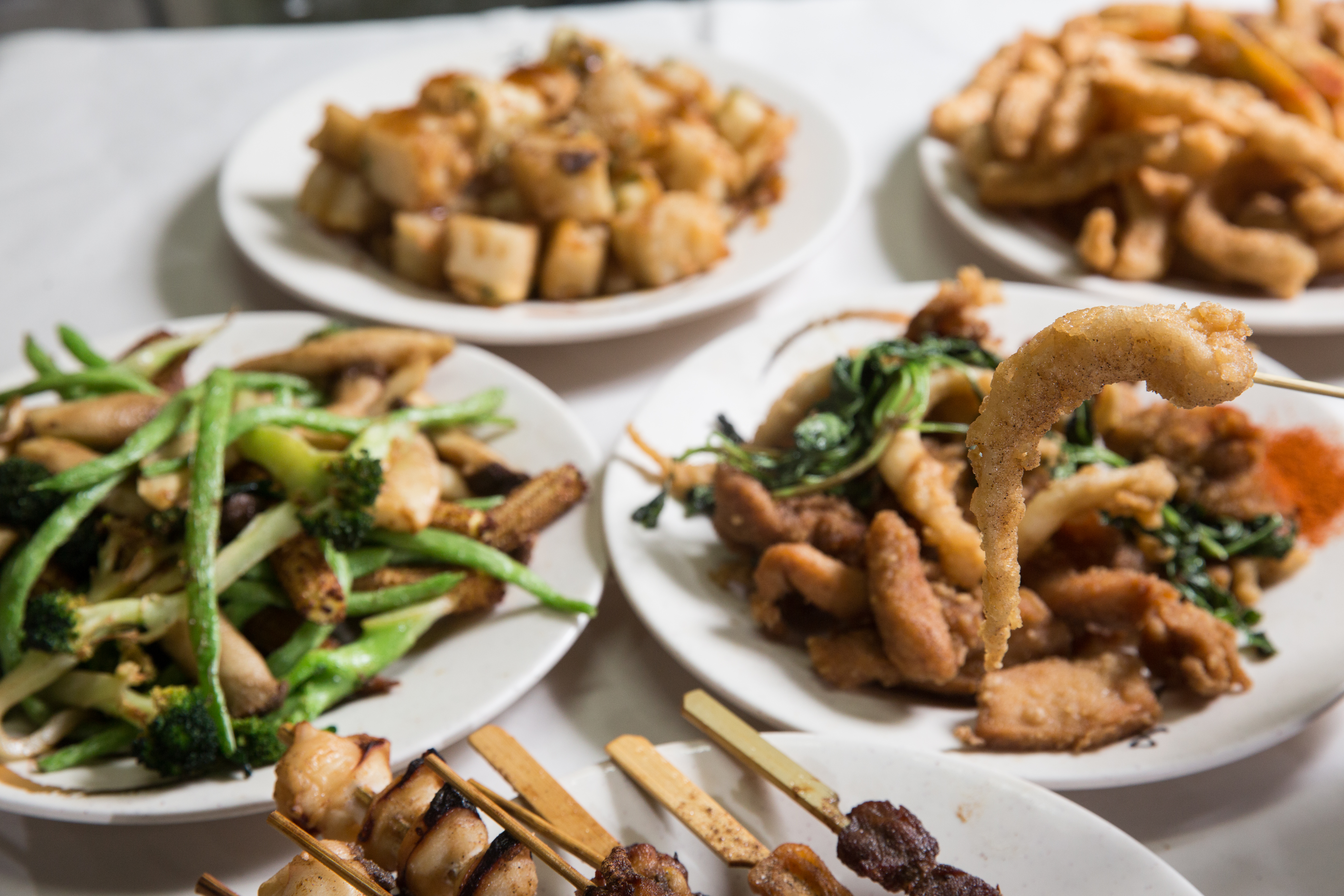 醫師點名鹹酥雞+珍奶是排名第2的傷腎組合。(示意圖,本刊資料照)