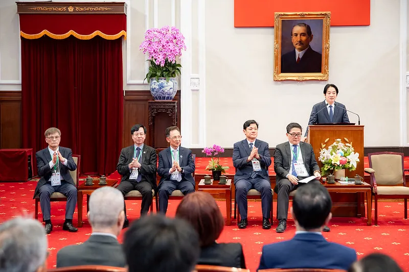 打造人工智慧島！賴清德推「AI新十大建設」　助百萬中小企業轉型