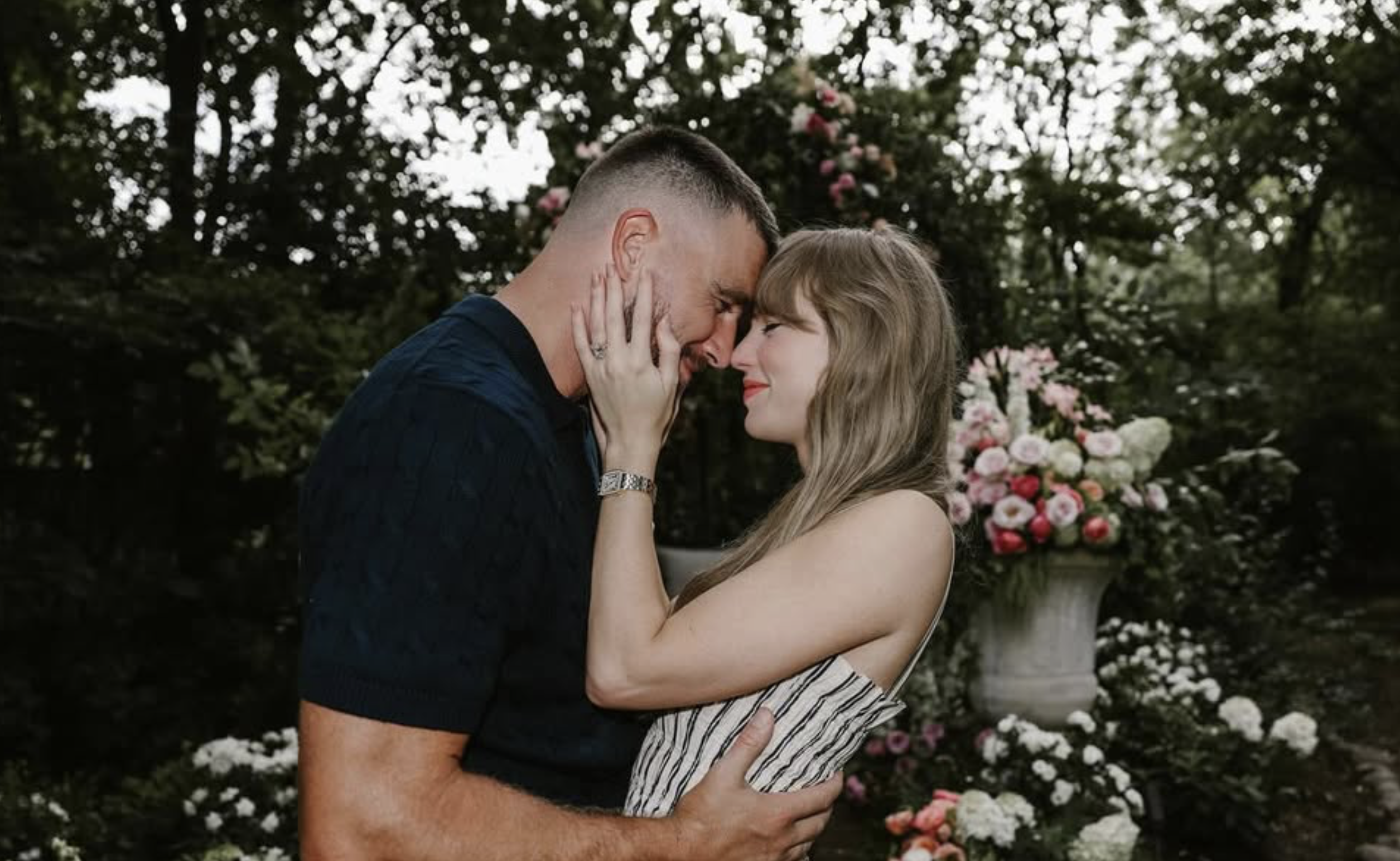 泰勒絲婚禮傳出禁止單身賓客攜帶伴侶。(翻攝自Taylor Swift官方Instagram)