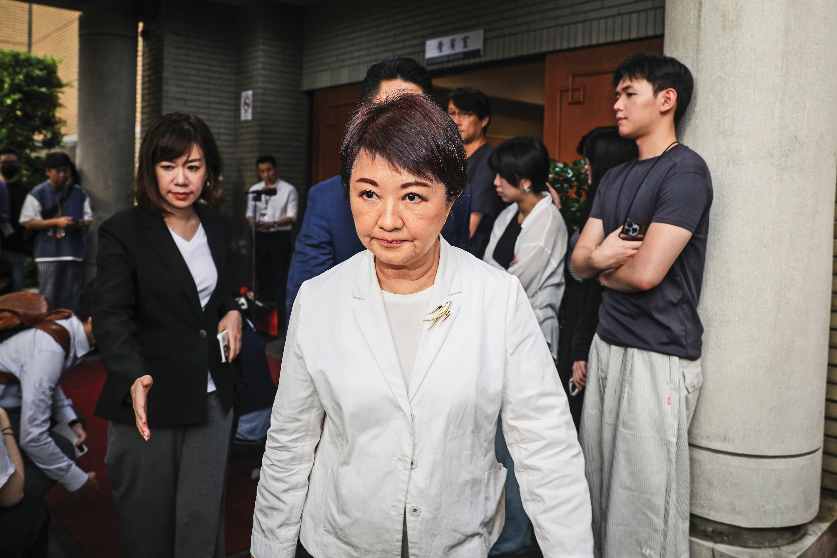 盧秀燕愛將洩密／標案沒公告先洩企畫規格給廠商　前台中市府祕書涉弊內幕