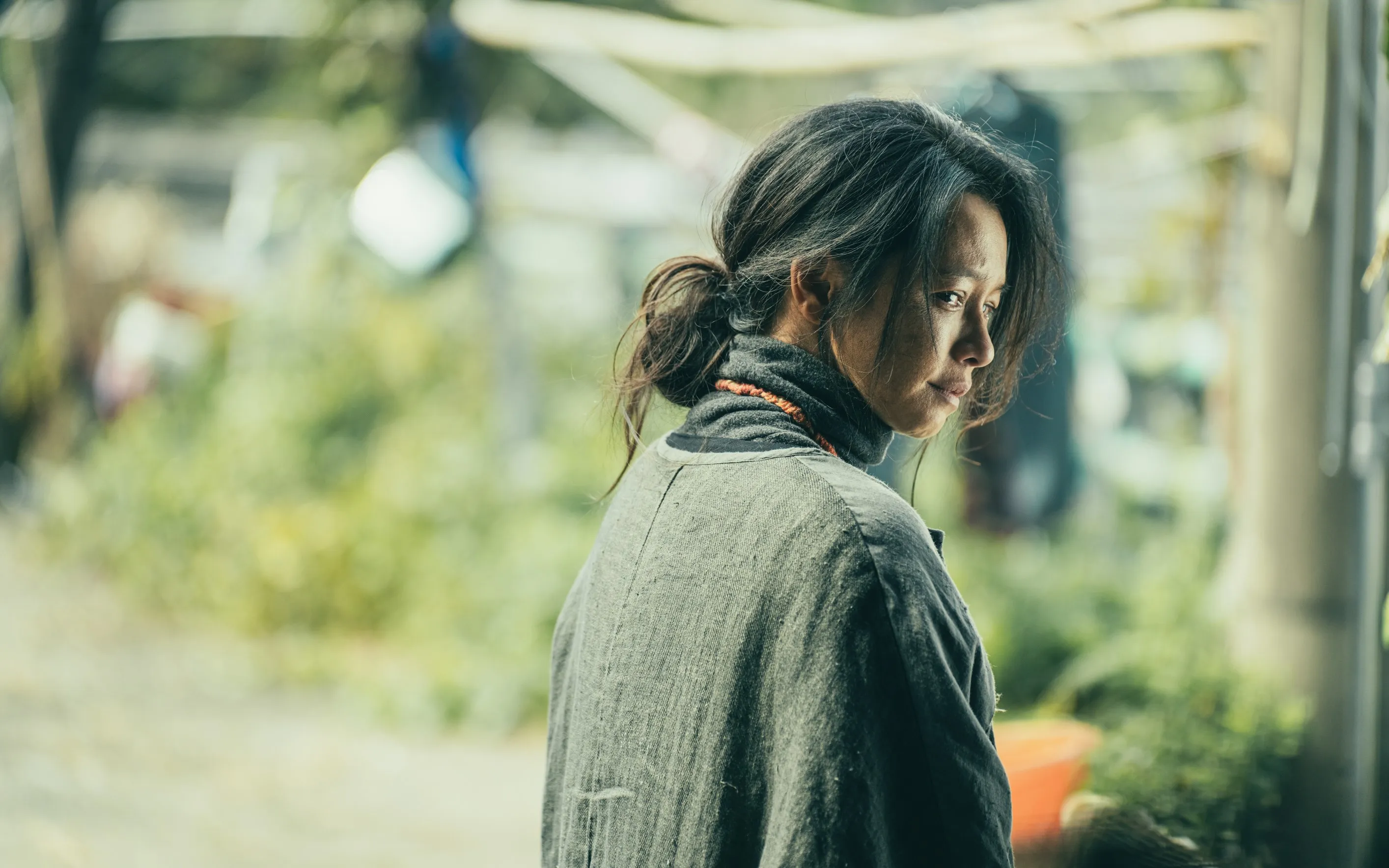 徐若瑄升格最美阿嬤！《祖先鬼》全族語演出燃燒演員魂
