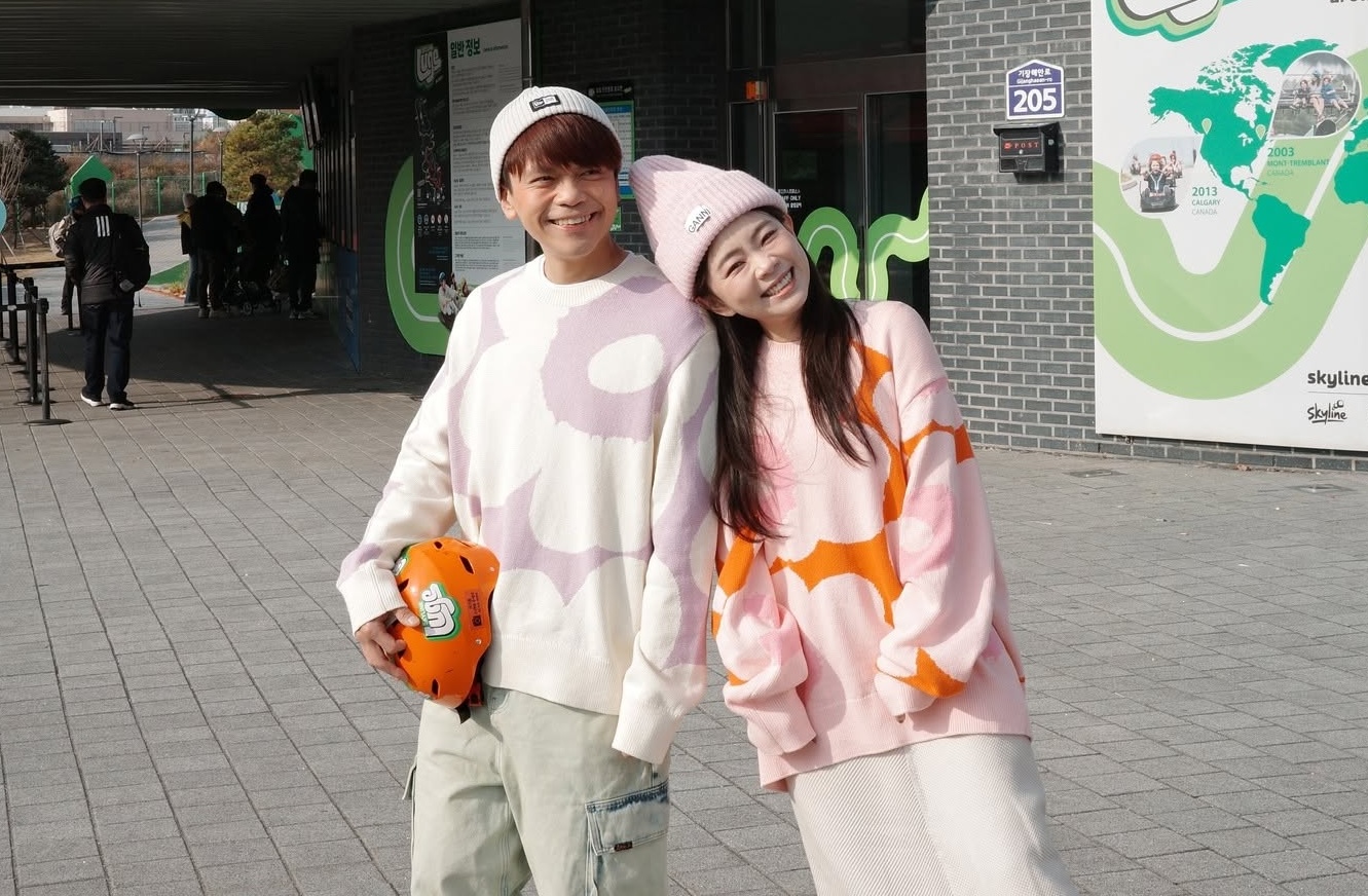 二伯創立的品牌「Hahababy」近期深陷抄襲風波,引發廣大網友輿論。(翻攝蔡阿嘎臉書)