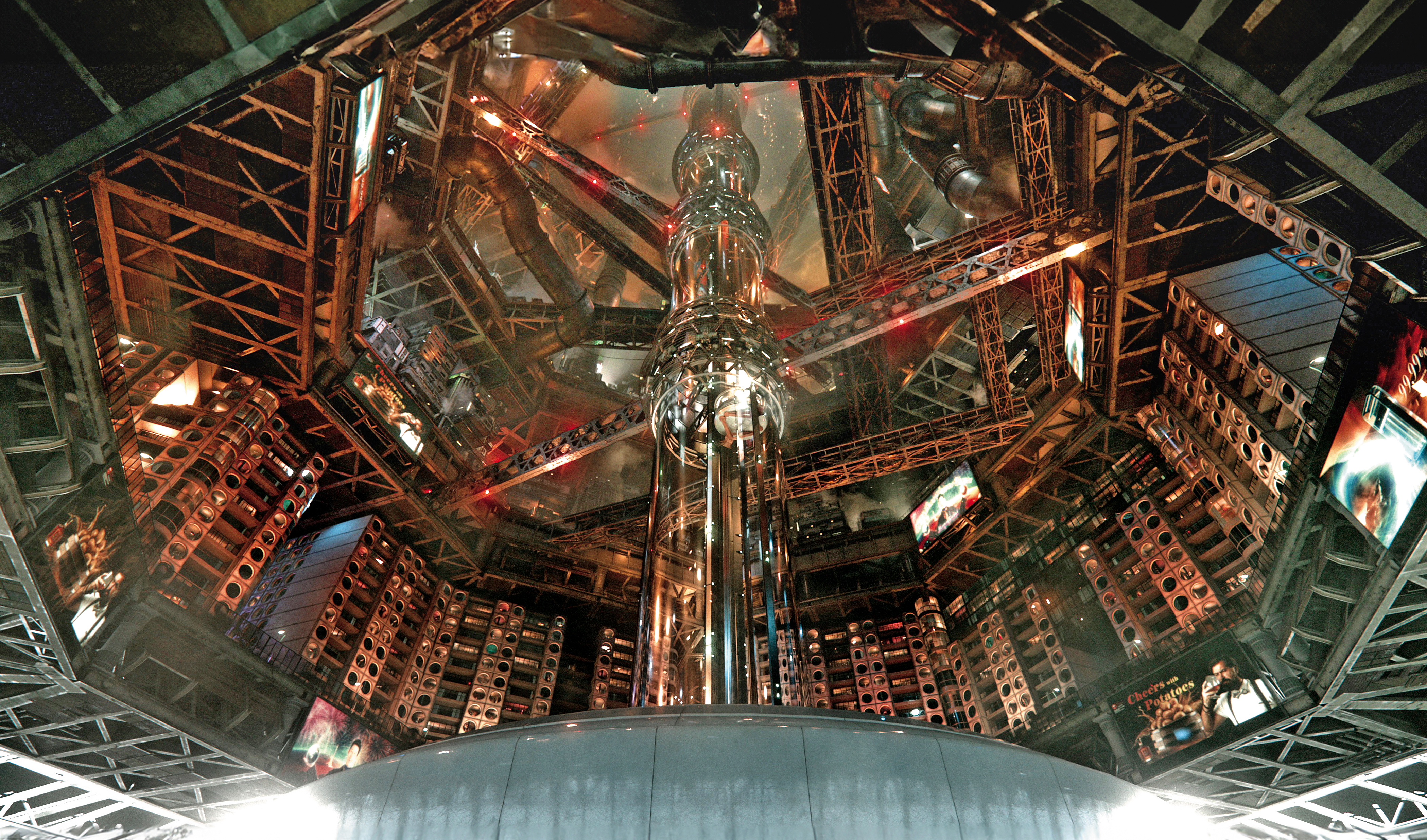 製作團隊從零打造火星世界觀,透過實景結合視覺特效,帶給觀眾震撼視覺饗宴。