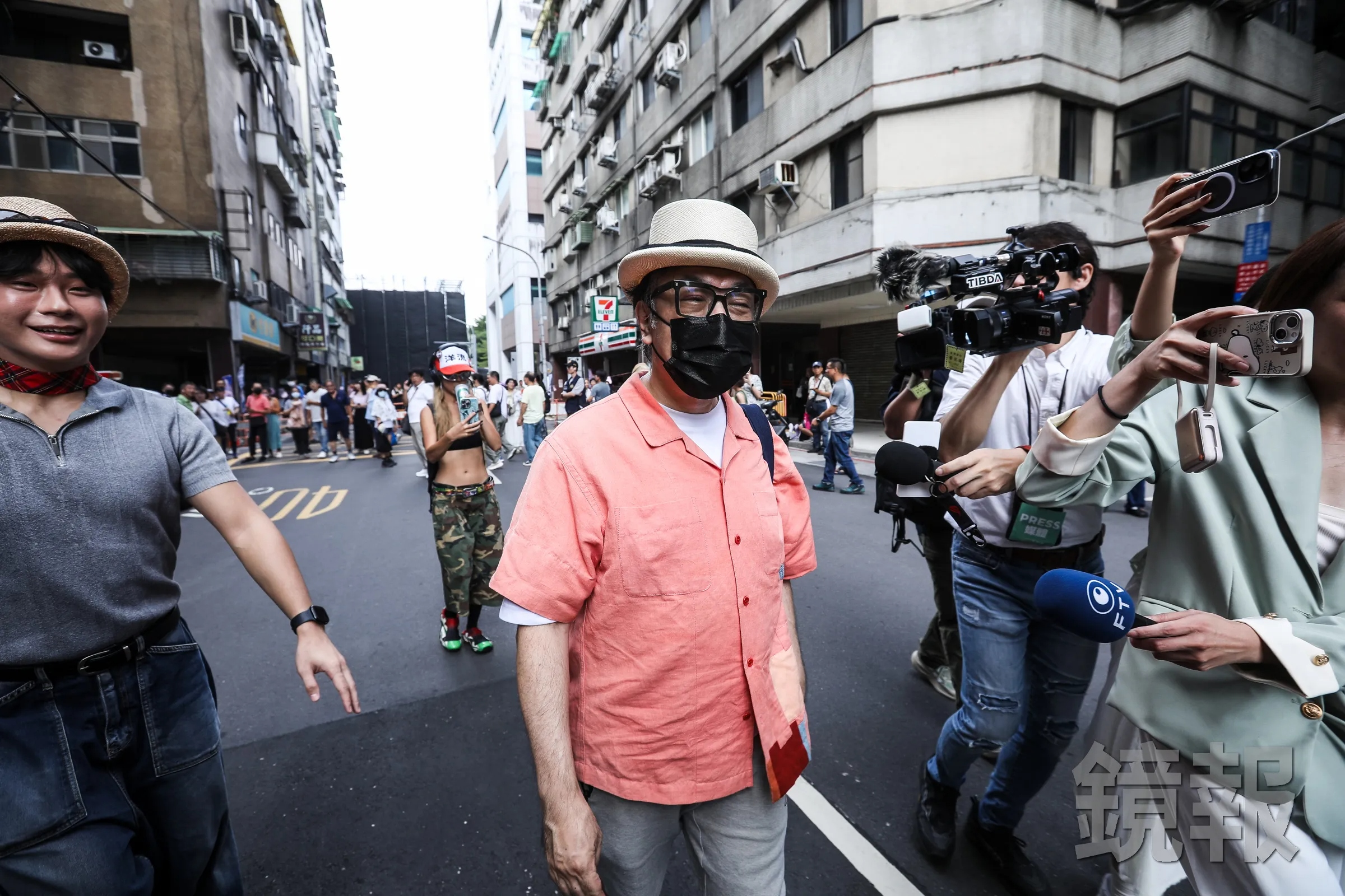 蔡康永親臨沈伯洋的造勢活動,引起許多討論。(鏡報鄒保祥攝)