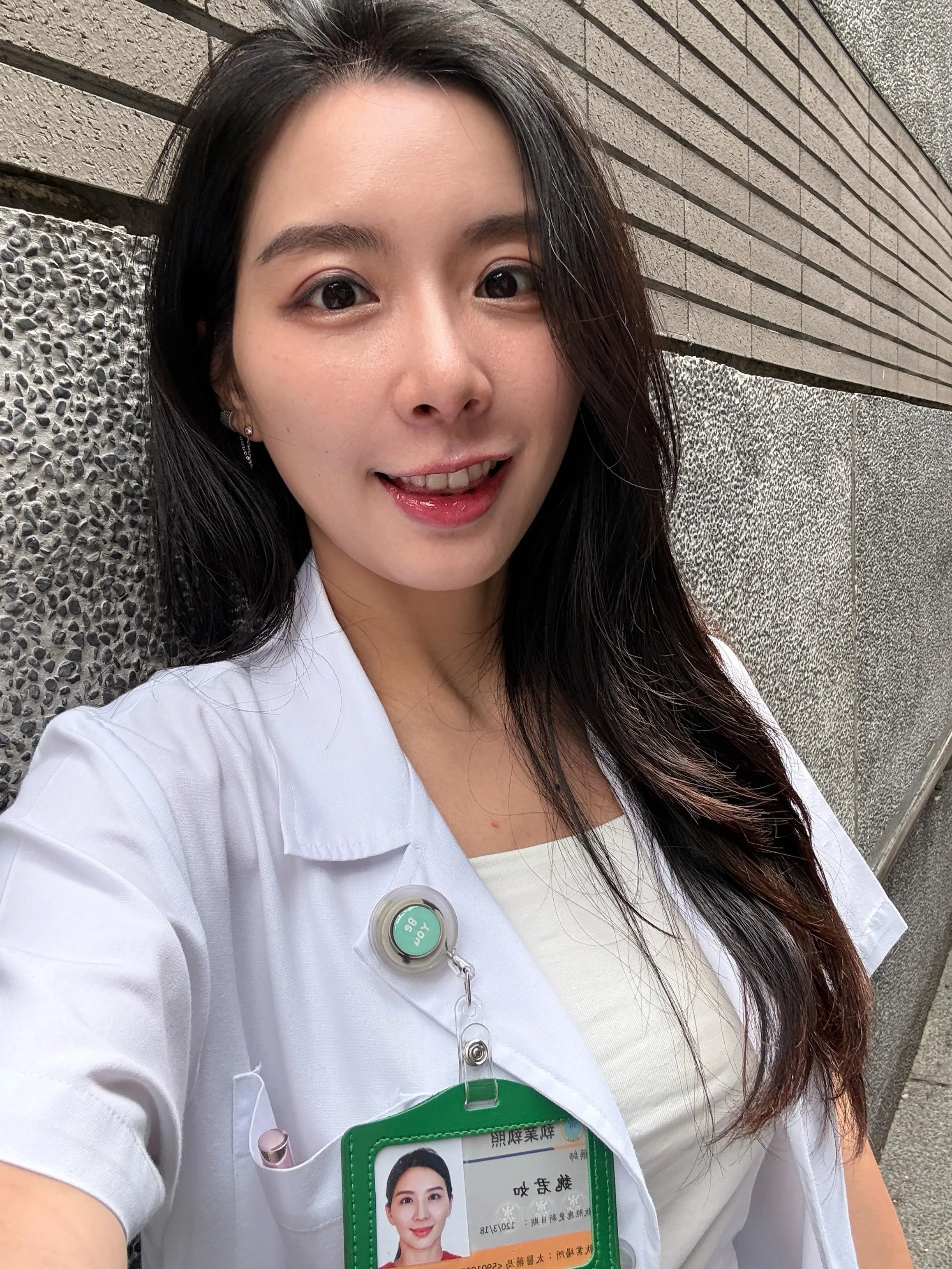 Joeman遭控感情不忠需做全套檢查　美女藥師提醒：吃避孕藥不等於安全性行為