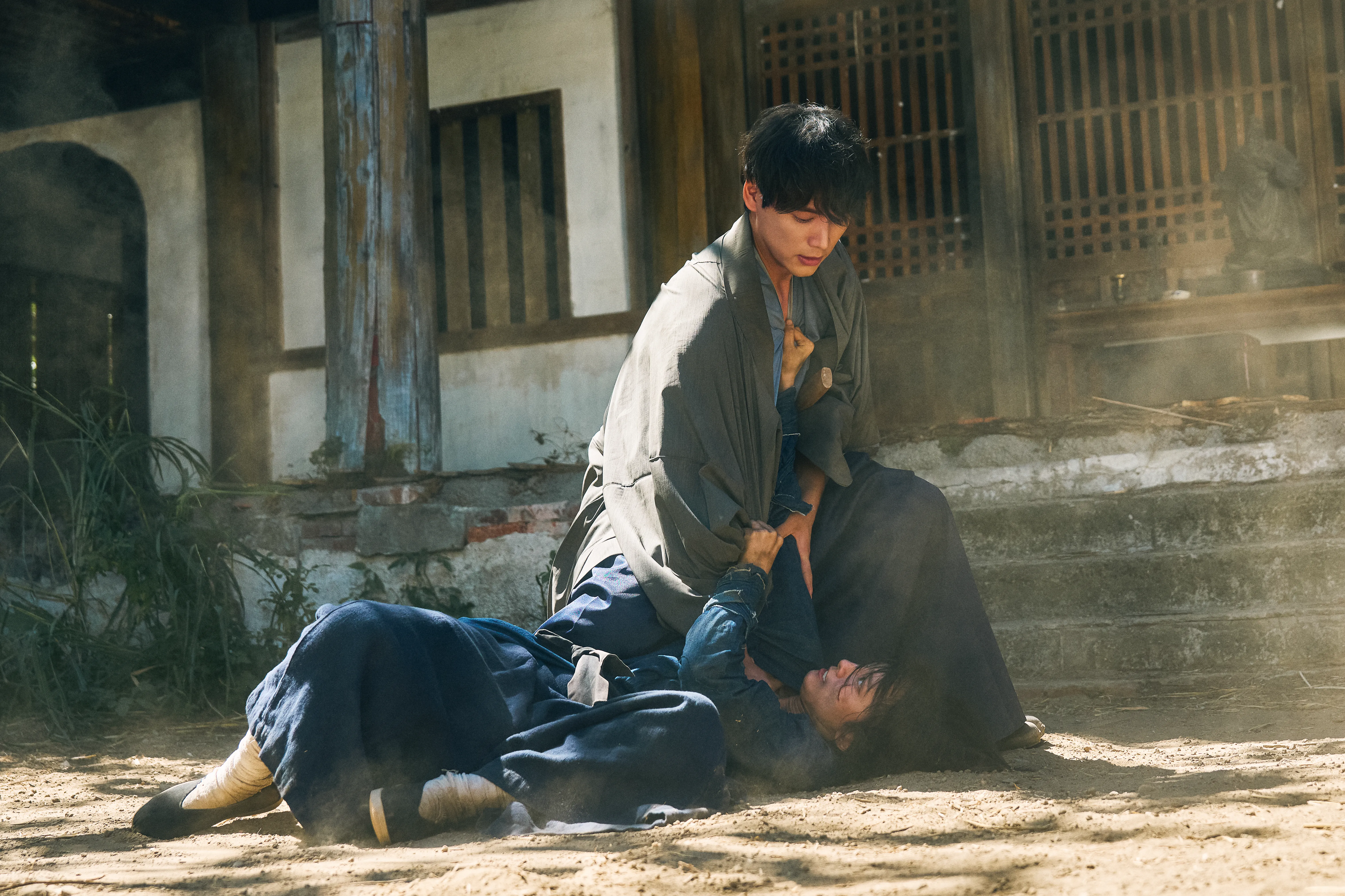 雙刀女煞撞上日本帥警　《花臉貓：修羅道》福士蒼汰合體韓寧「相愛相殺」
