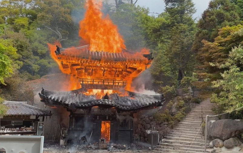 「靈火堂」長年被視為承載信仰象徵的重要場所,據傳至今仍保存著1200多年前弘法大師空海於修行時所留下的火種。(翻攝自@martytaka777 X)