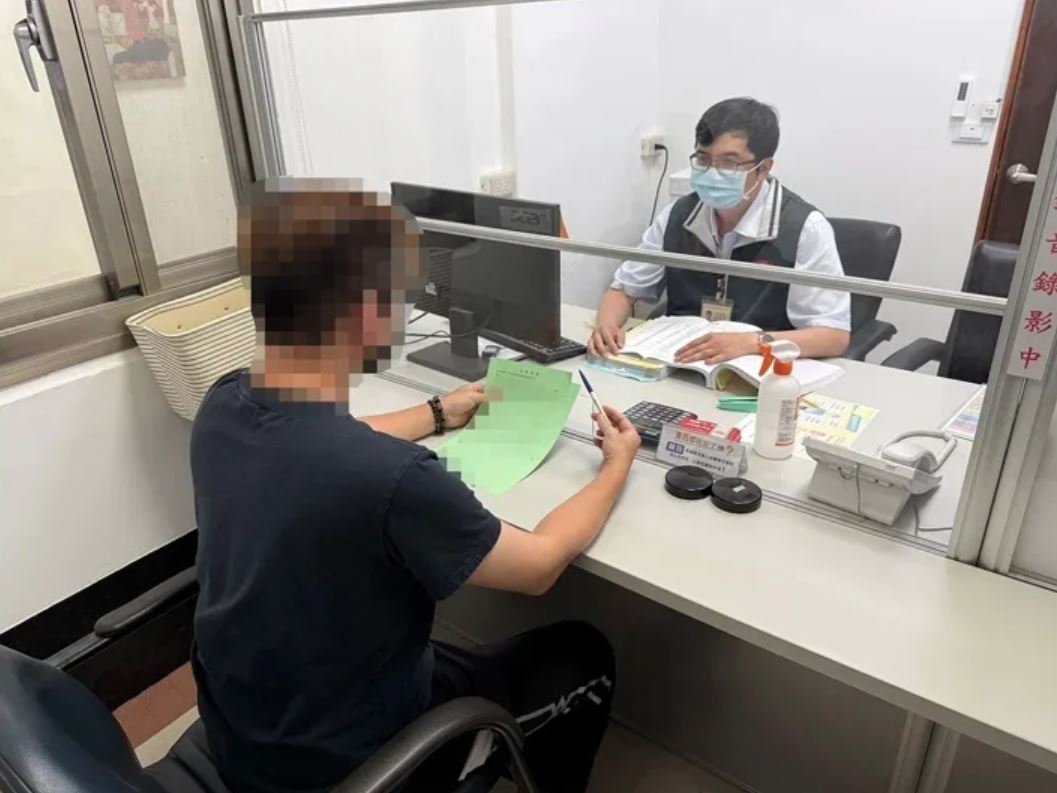 嘉義市一名男子多次酒駕與無照駕駛,累積罰鍰32萬餘元卻遲遲欠繳,遭到執行署嘉義分署強制執行。(執行署嘉義分署提供)