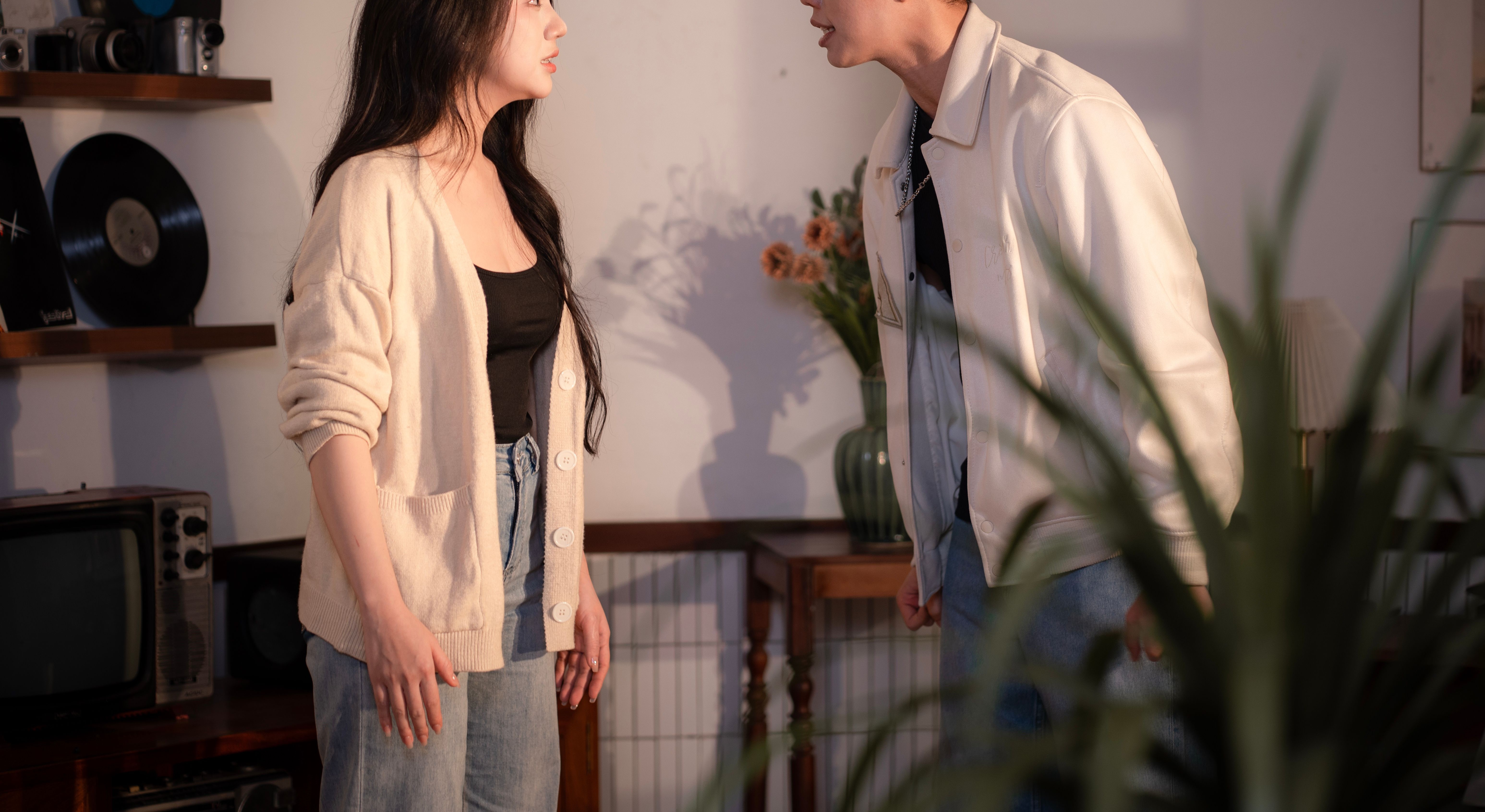 一名巴西網友為向台灣友人道歉,特地請教AI聊天機器人,結果竟得到「切一盤水果給對方」的道地建議。(示意圖,非當事人/pexels)