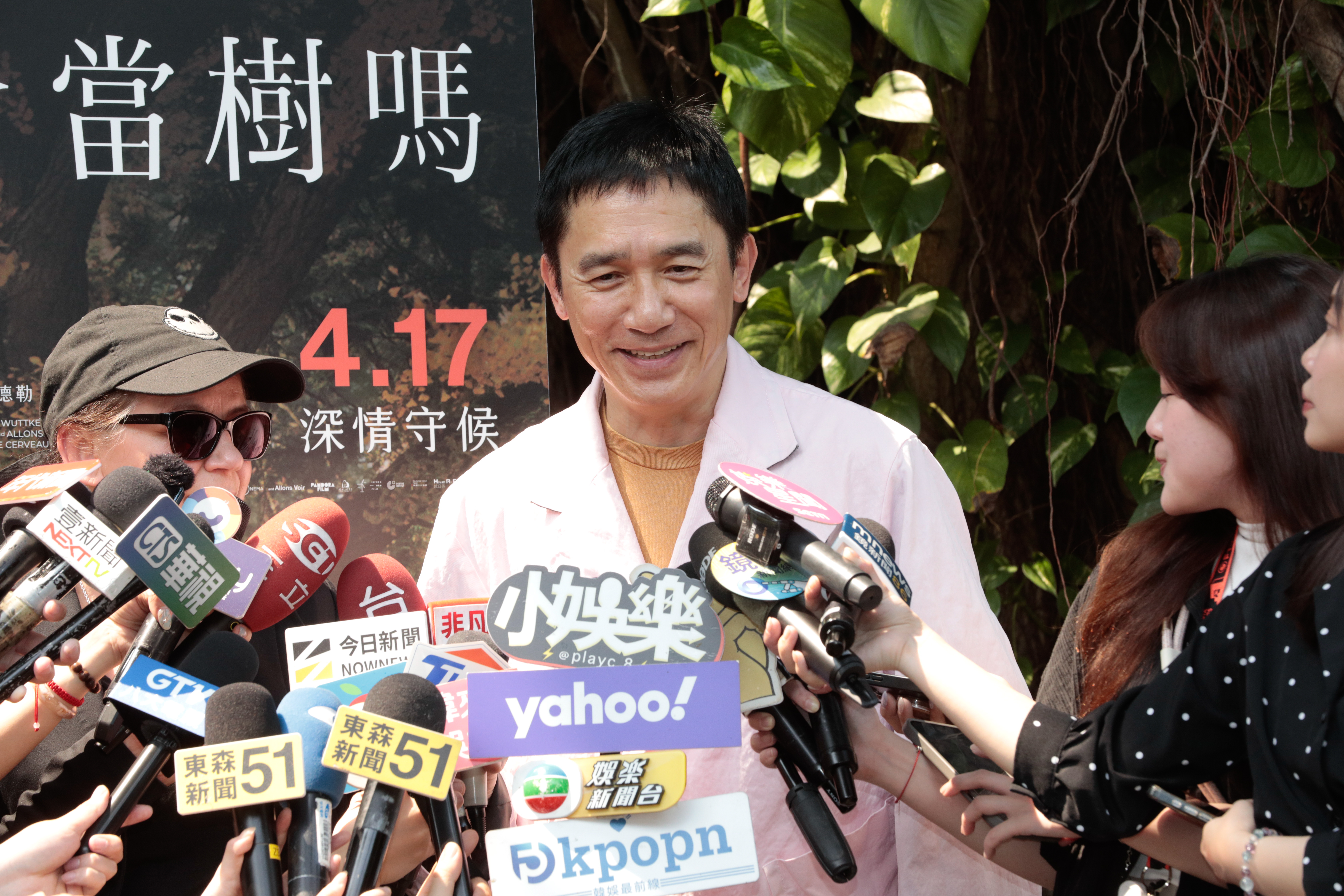 儘管天氣十分燠熱,梁朝偉心情仍十分美麗,受訪時談笑風生,暢所欲言。