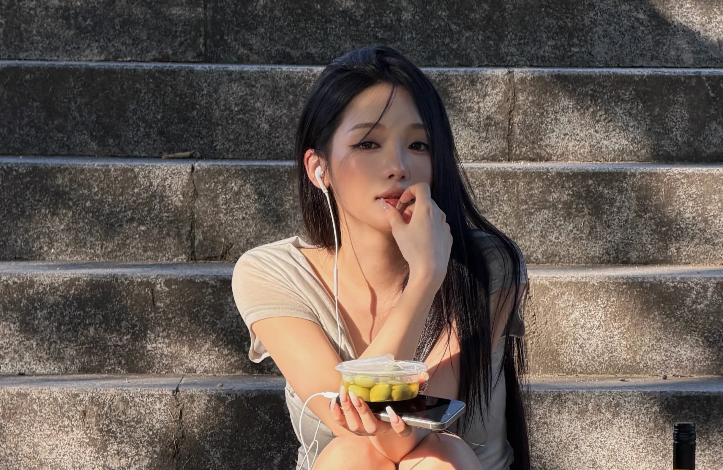 當了7年女偶像竟被銀行當無業　離團一年還清所有欠款