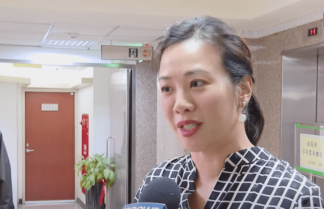 民眾黨副總統參選人吳欣盈被問到擔任副手有無與父母討論,她反問記者「當記者有問爸媽嗎?」(資料照)