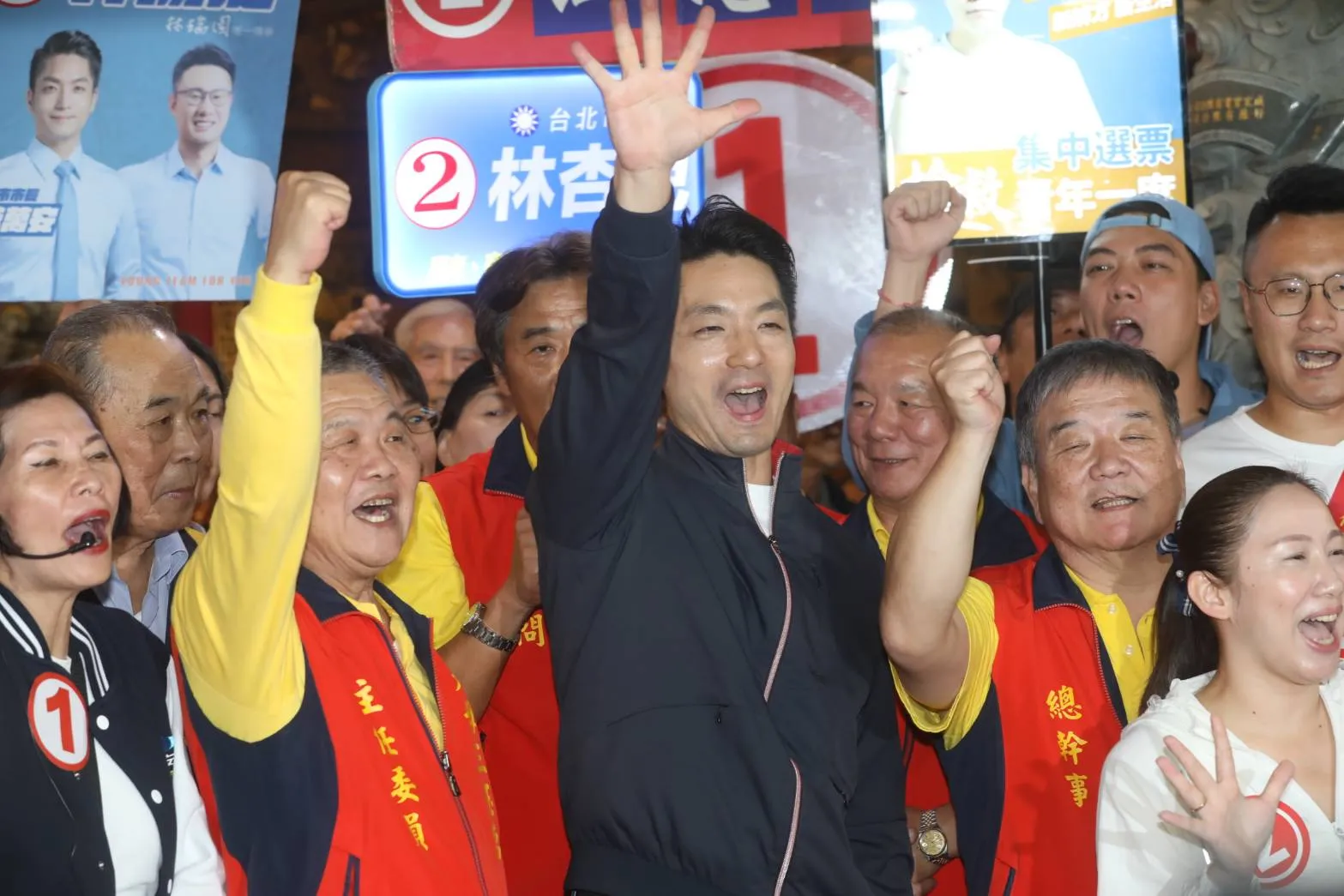 掃完街突傳身體不適！蔣萬安緊急取消預排行程　團隊曝最新狀況