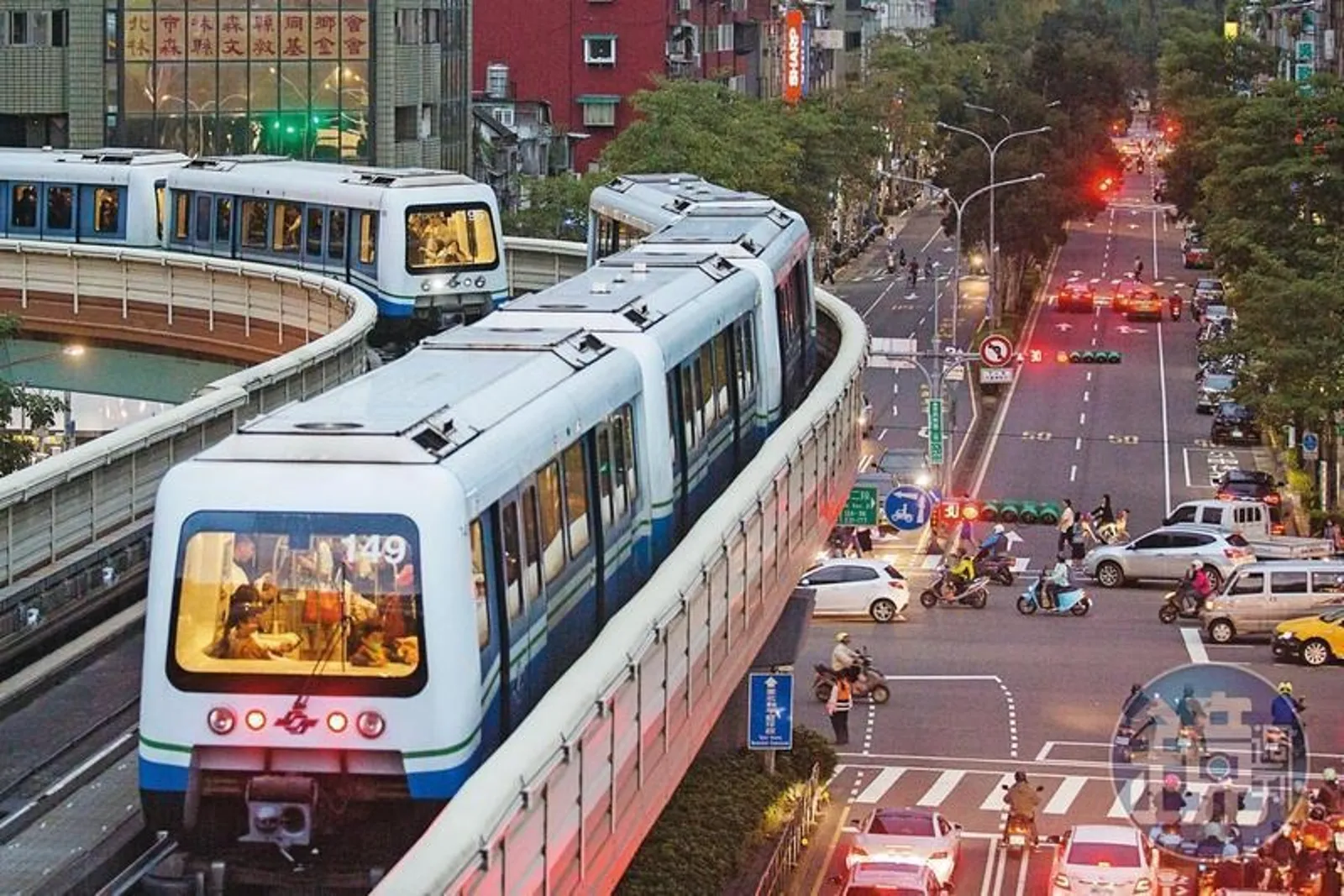 文湖線列車突傳異常！40旅客辛亥站緊急換乘　北捷曝故障原因
