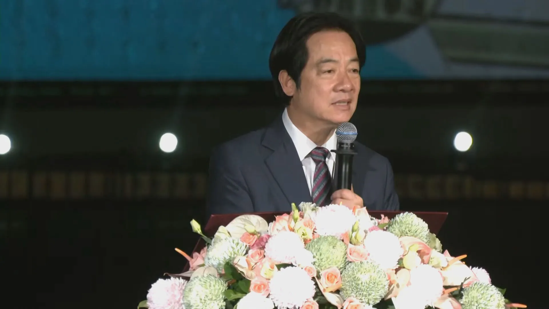 國慶光雕總統府登場！　賴清德：每人都是民主造山者