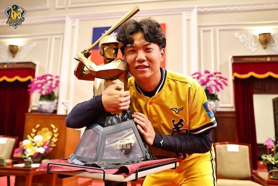 江坤宇獲得明星賽票選人氣王。(翻攝自江坤宇臉書)