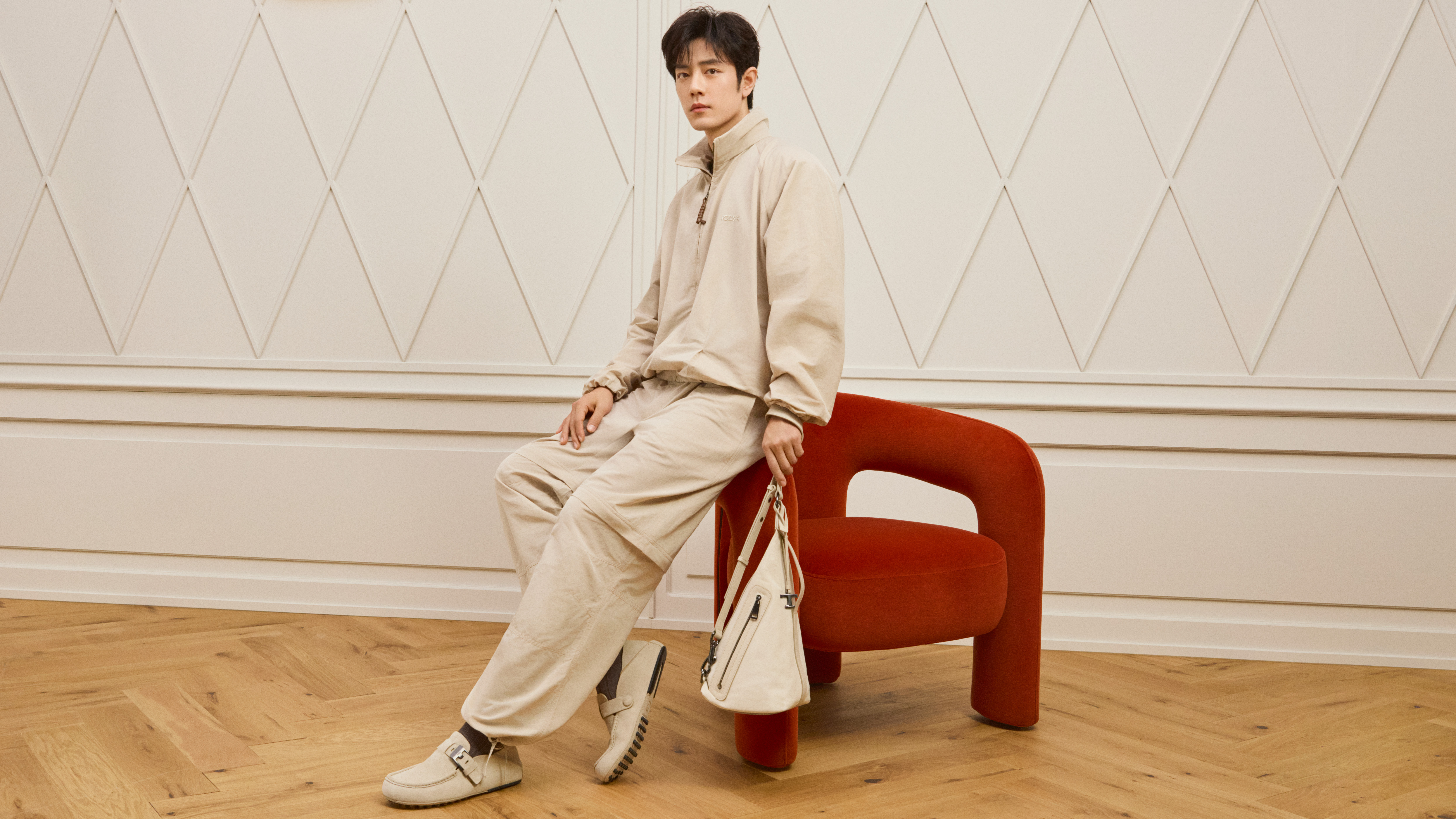 TOD’S攜手全球品牌代言人肖戰正式推出全新「TOD’S·X」聯名系列。(迪生提供)