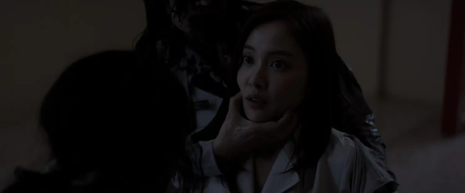 不信鬼的護理師遇上惡魔附身少年　《模犯生》葛瑞絲主演《鬼附體》嚇破膽