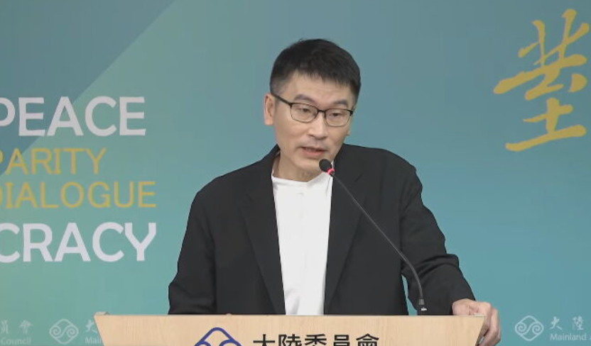梁文傑今回答媒體提問。(翻攝自陸委會YT)