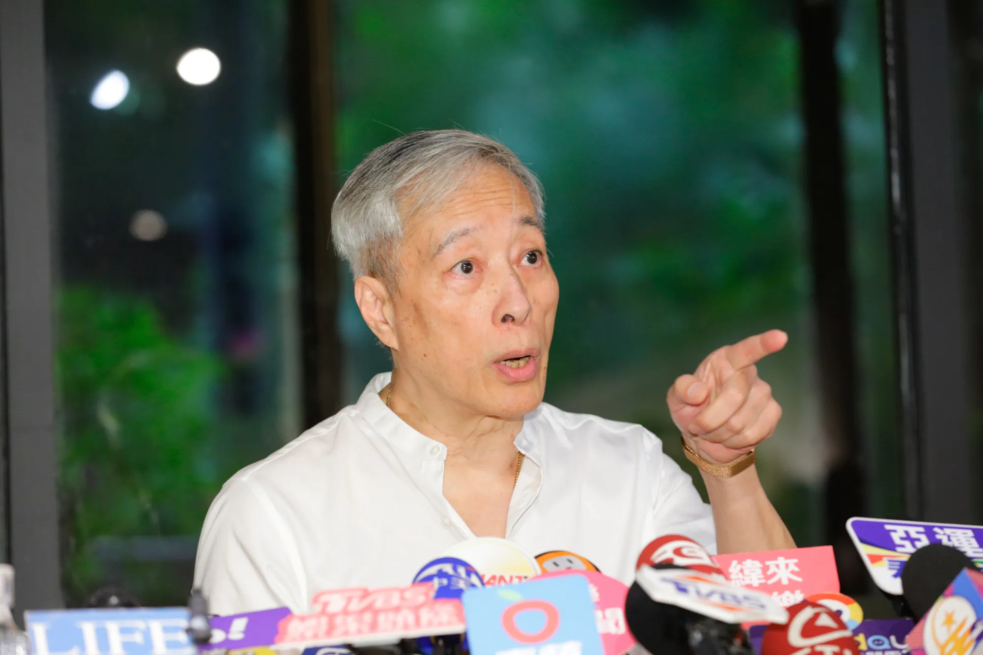 姜厚任澄清女友「頻繁改名」傳聞　爆童芯曾遭員工騙數千萬：她連詐欺能力都沒有