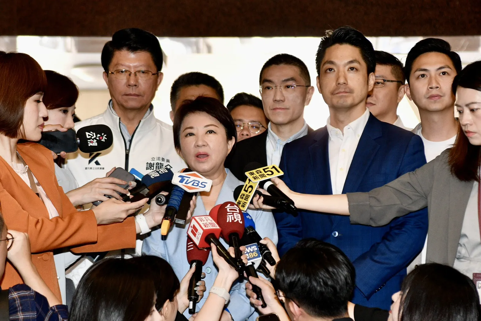 蔣萬安民調遭沈伯洋追趕剩1.2%　盧秀燕勉勵：民調只是參考