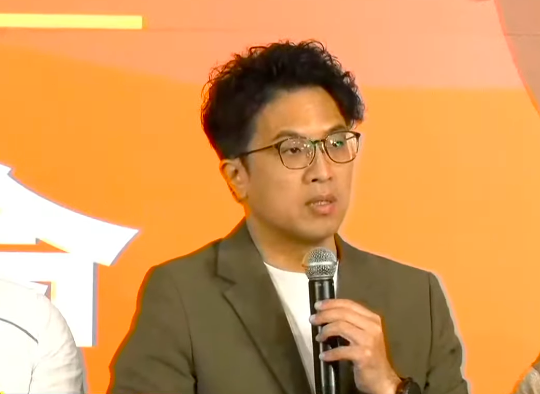 母曾寫聯絡簿狠批他　沈伯洋致謝嚴管及栽培：學會認錯重要性