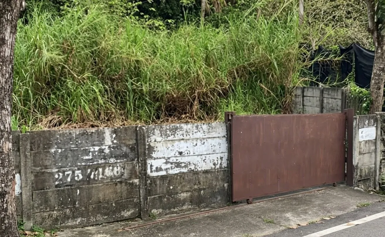 租倉庫遭鐵捲門夾頸「他受困1.5小時站著死亡」　恐怖過程曝光