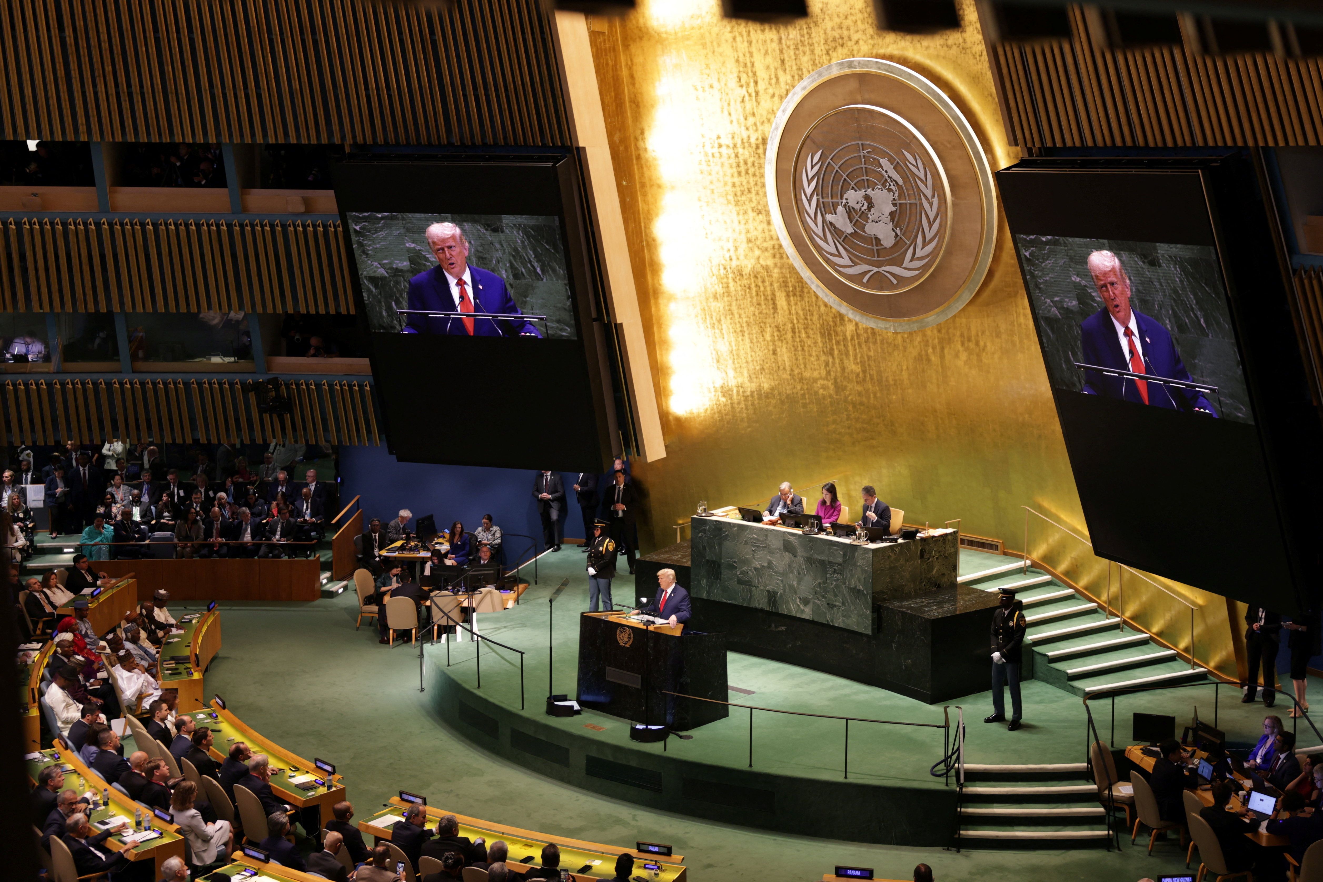 川普赴紐約聯合國大會發表演說。(路透社)