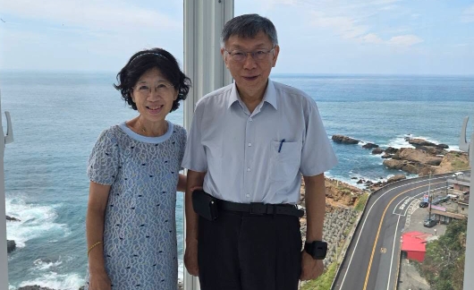 陳佩琪自爆若和柯文哲離婚,理由是「貧賤」。(翻攝自陳佩琪臉書)