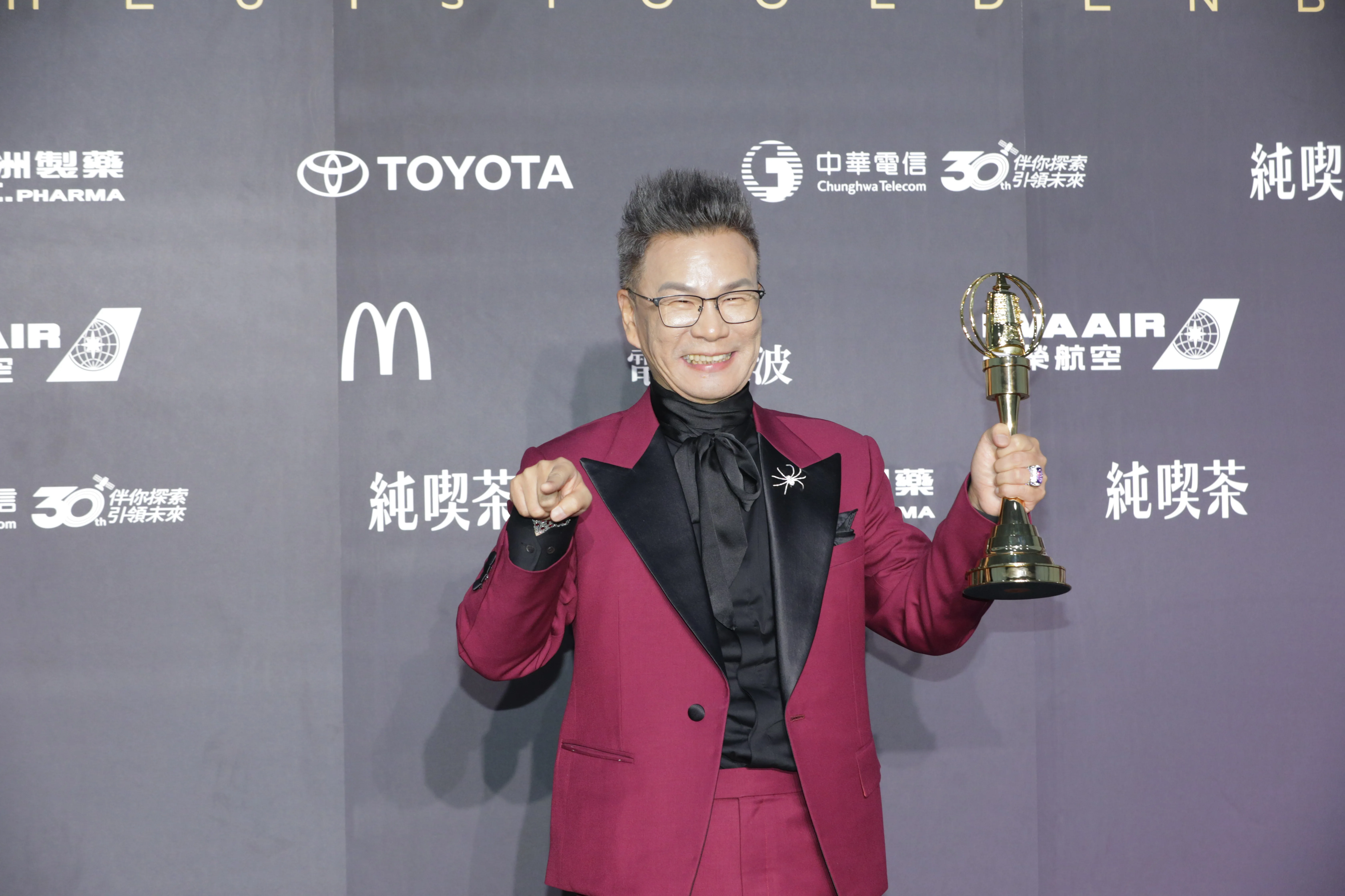 金鐘61／沈玉琳奪金鐘主持人獎感性吐心聲！去年重病曾以為人生謝幕　唐綺陽神預言成真