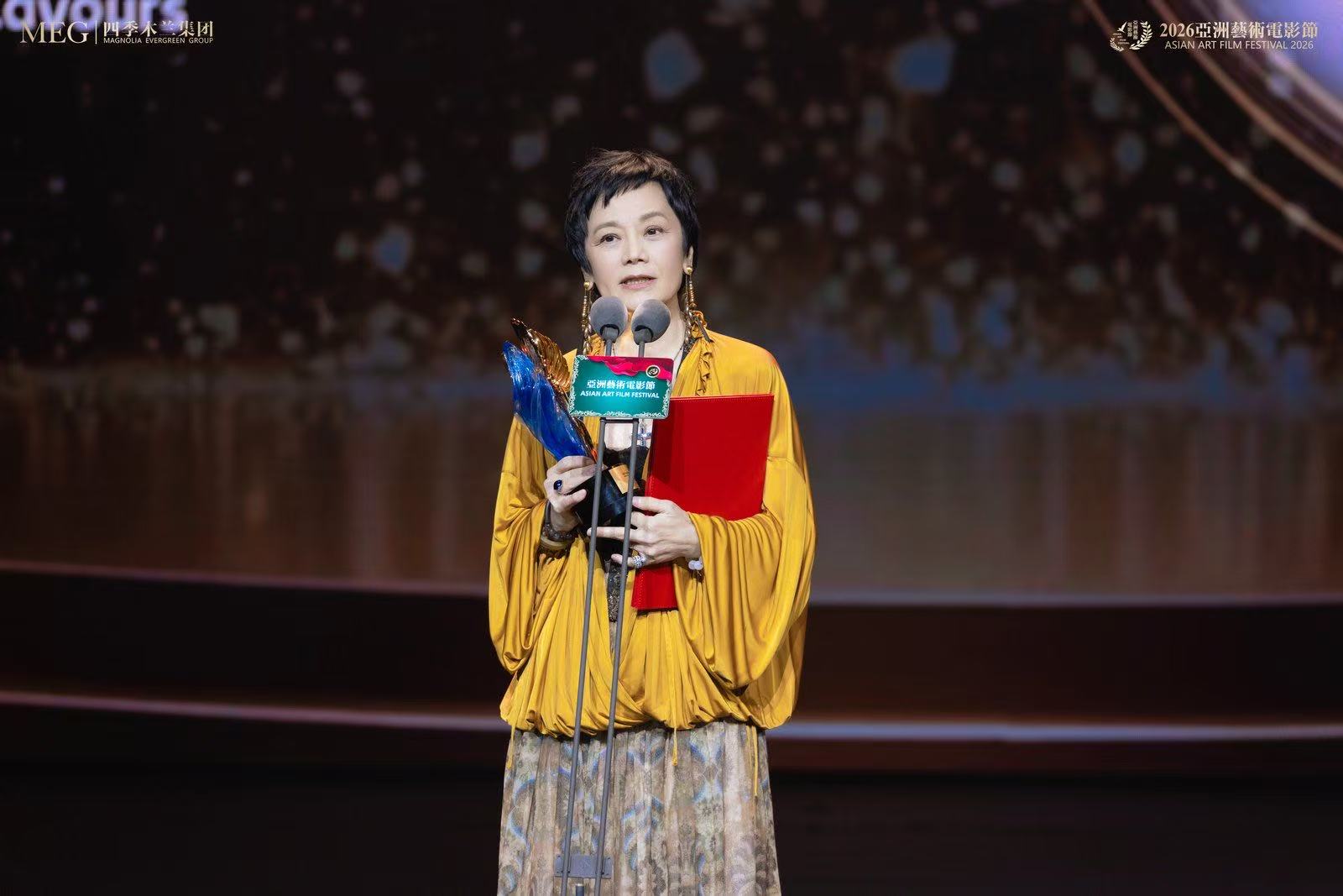 金馬影后張艾嘉再憑電影《二十四味》榮膺「亞洲年度最佳演員」殊榮。(亞洲藝術電影節提供)