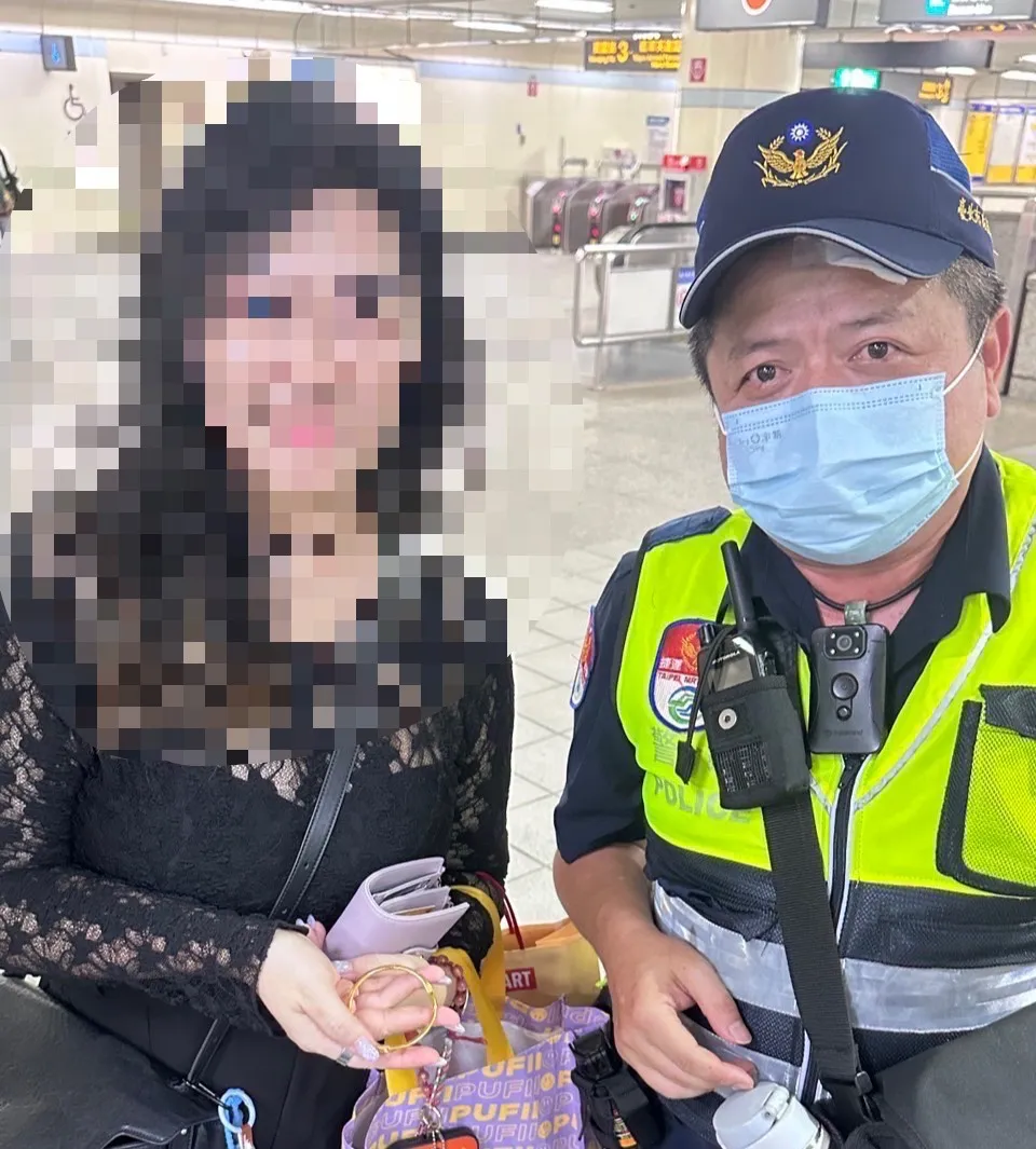 旅客金手鐲搭捷運不翼而飛  捷警鷹眼尋回物歸原主