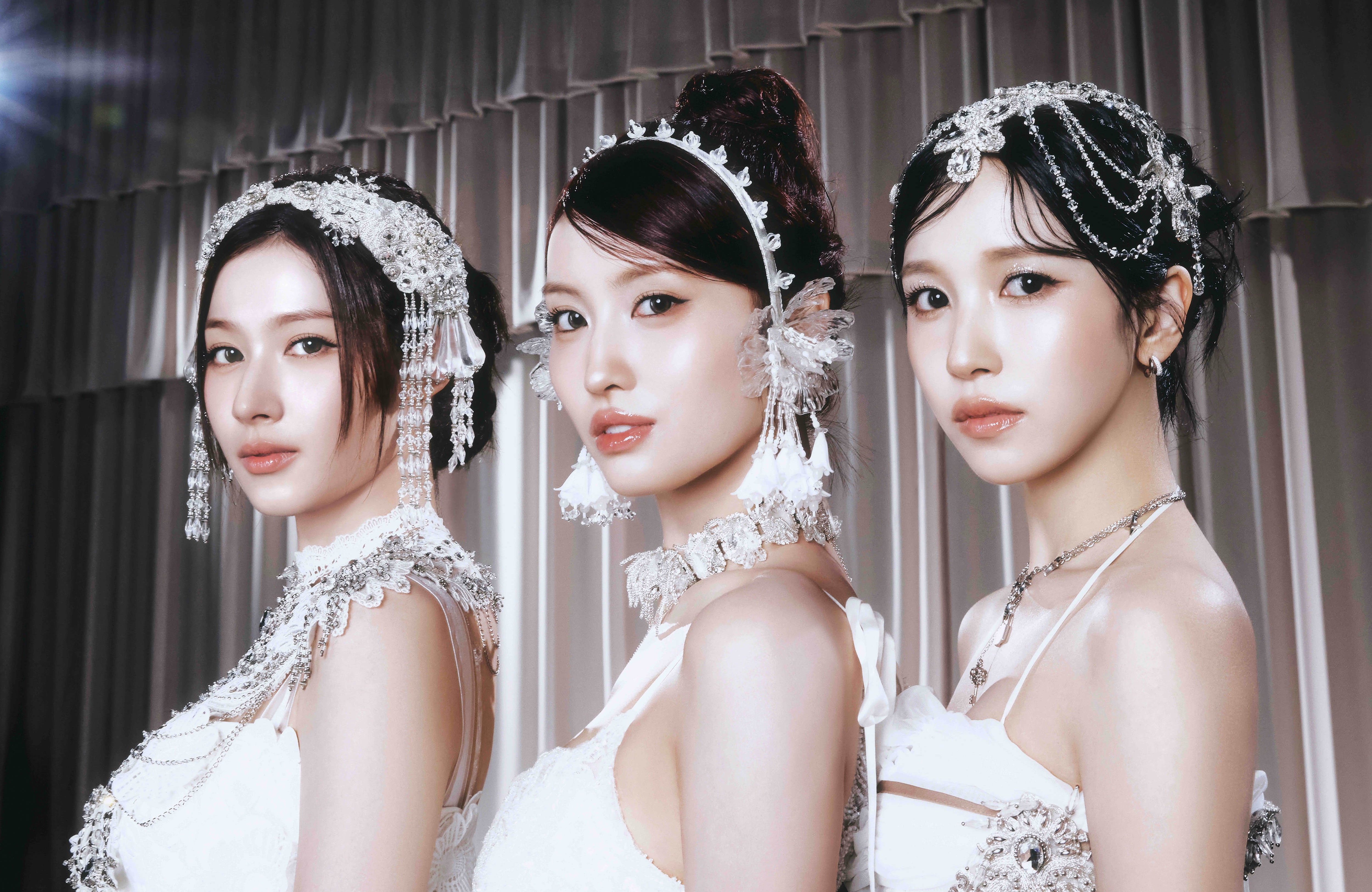 TWICE小分隊MISAMO由MOMO、SANA、MINA組成,這次將首度以小分隊之姿登上高雄巨蛋,與台灣ONCE見面。(SHOW OFFICE提供)