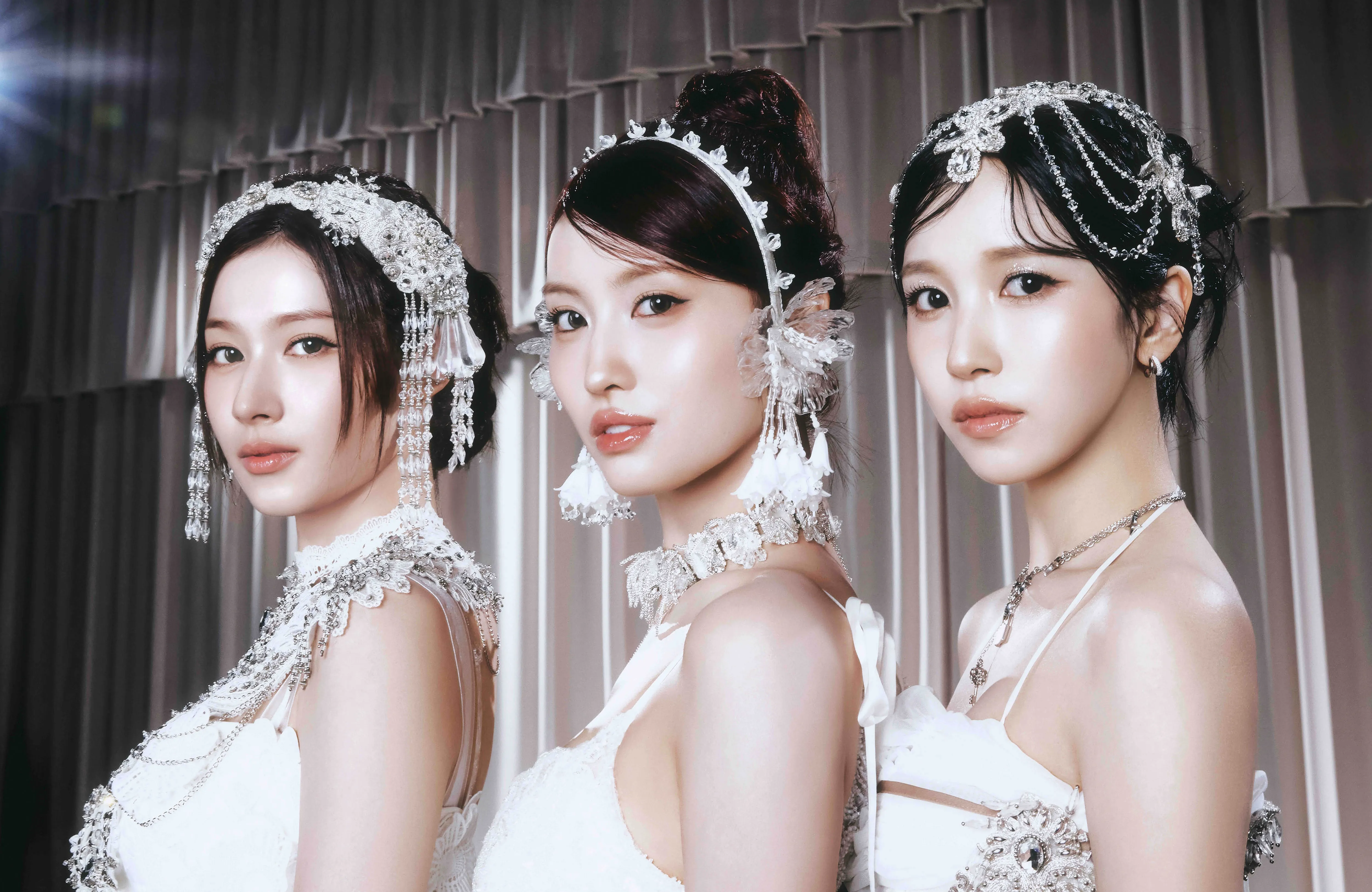 少女時代、TWICE夢幻合體　孝利秀、MISAMO攜手前VIVIZ成員攻高雄巨蛋