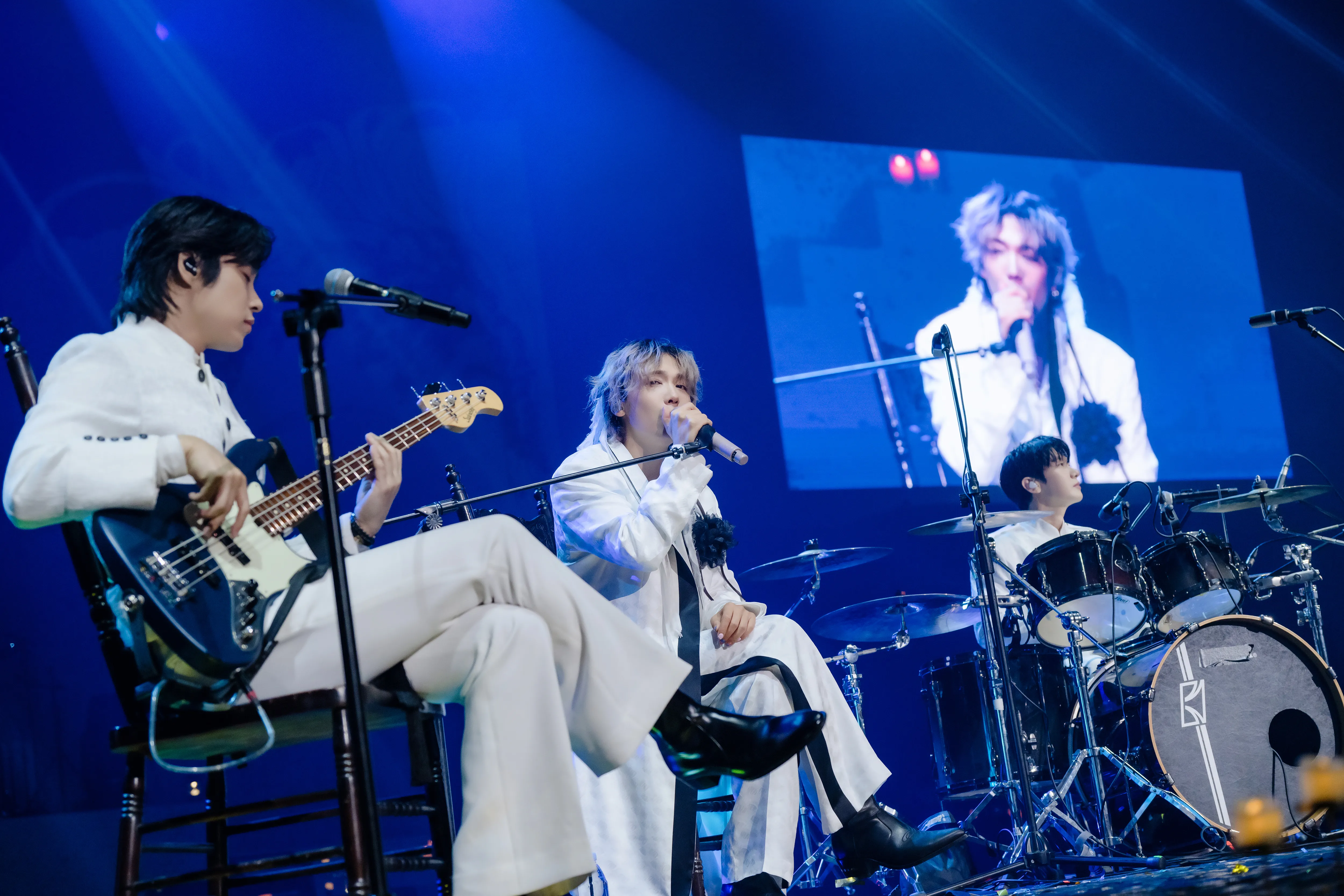 FTISLAND高雄舞台驚喜連發　「震胸舞」嗨跳崔敏煥突襲Solo