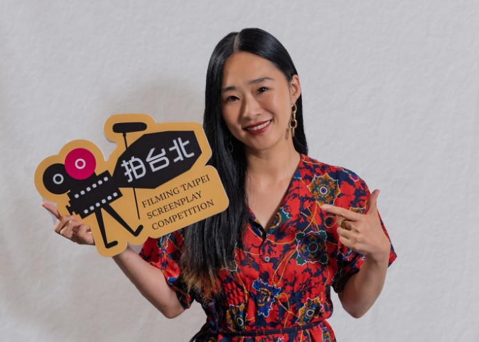 身兼演員與編劇的吳可熙鼓勵編劇們「瘋狂生活、盡情體驗」。(台北市電影委會提供)