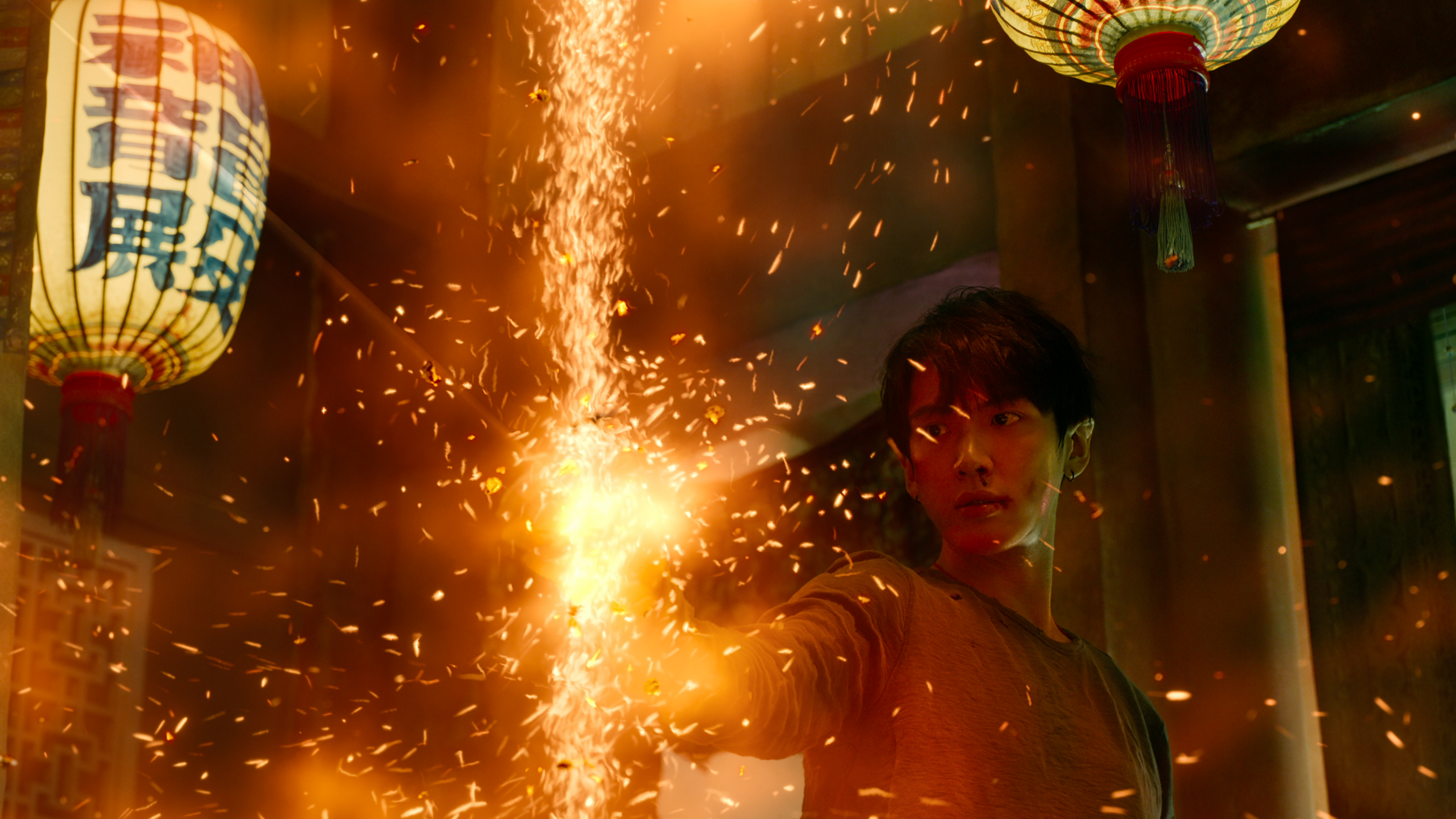 韓杰使用尪仔標獲得火尖槍與神龍太子對決。(Netflix提供)