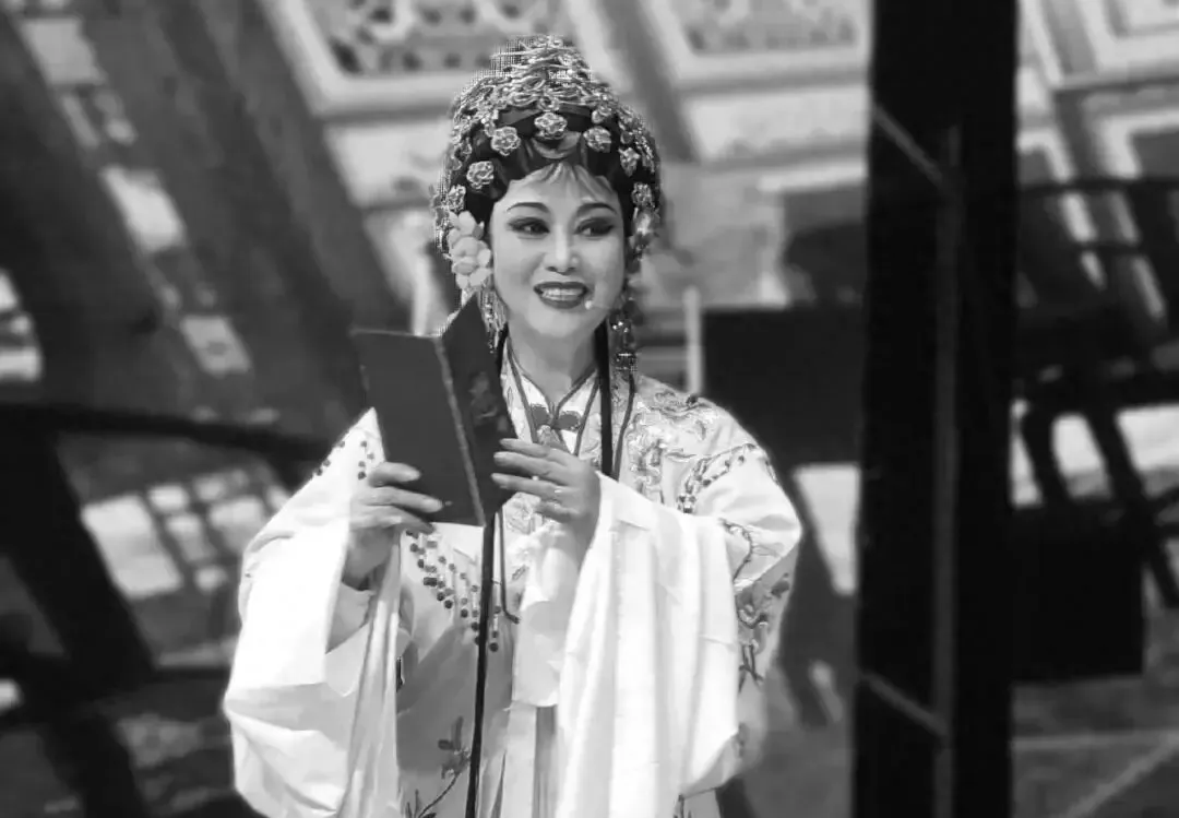 女星突傳噩耗！深夜河邊「洗戲服失足溺斃」　遺體遭村民發現