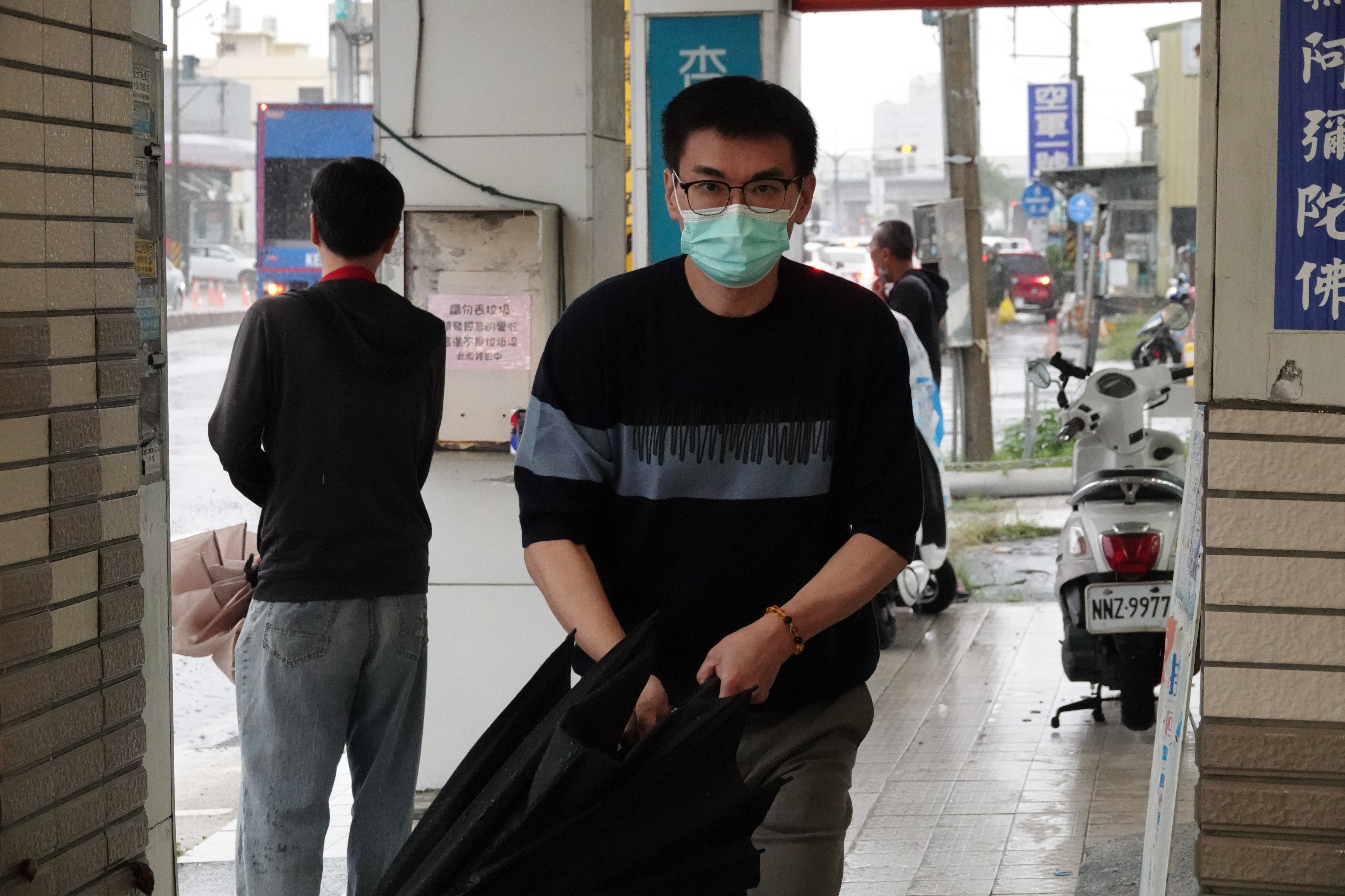 趙建銘今打破沉默回應,強調自己是「被迫」離婚,不過他也坦言,確實曾對護理師許芊芊有過好感。
