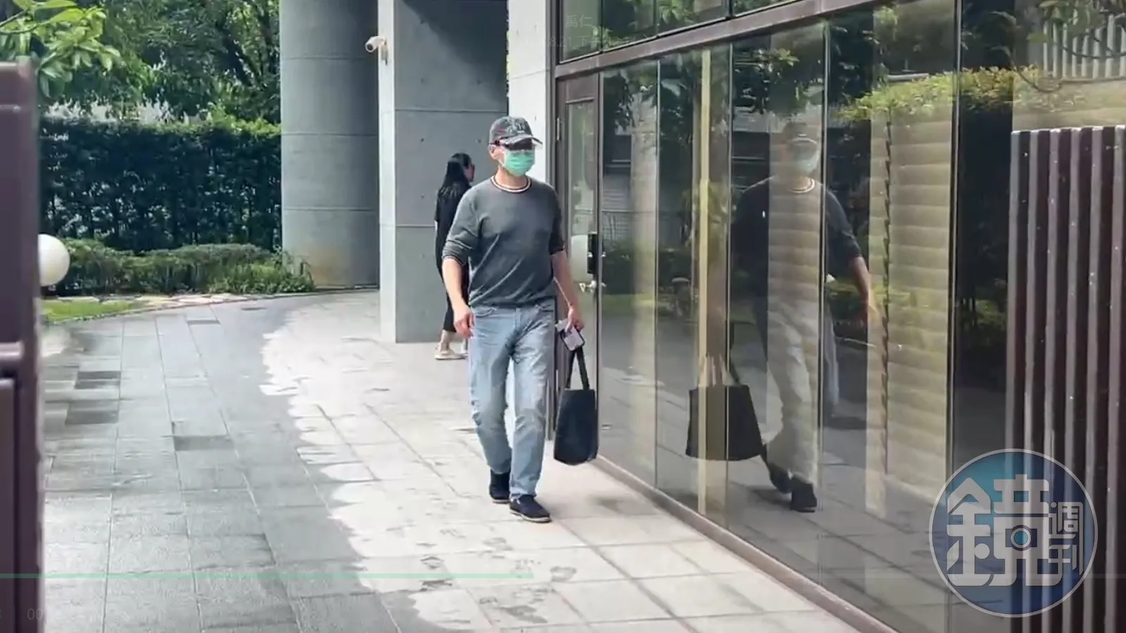趙建銘竟有支持者想送花加油？台南花店霸氣退單　PO文嗆「農曆七月不想沾胎哥郎」網讚爆