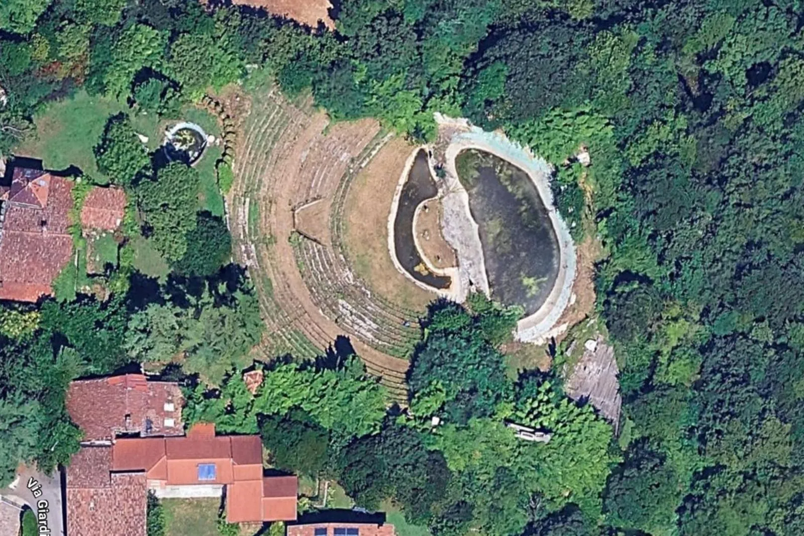 史上最扯假古蹟...騙了20年！他夷平山丘自建「古羅馬遺址」削觀光客　瞎掰埃及豔后、茱麗葉來過