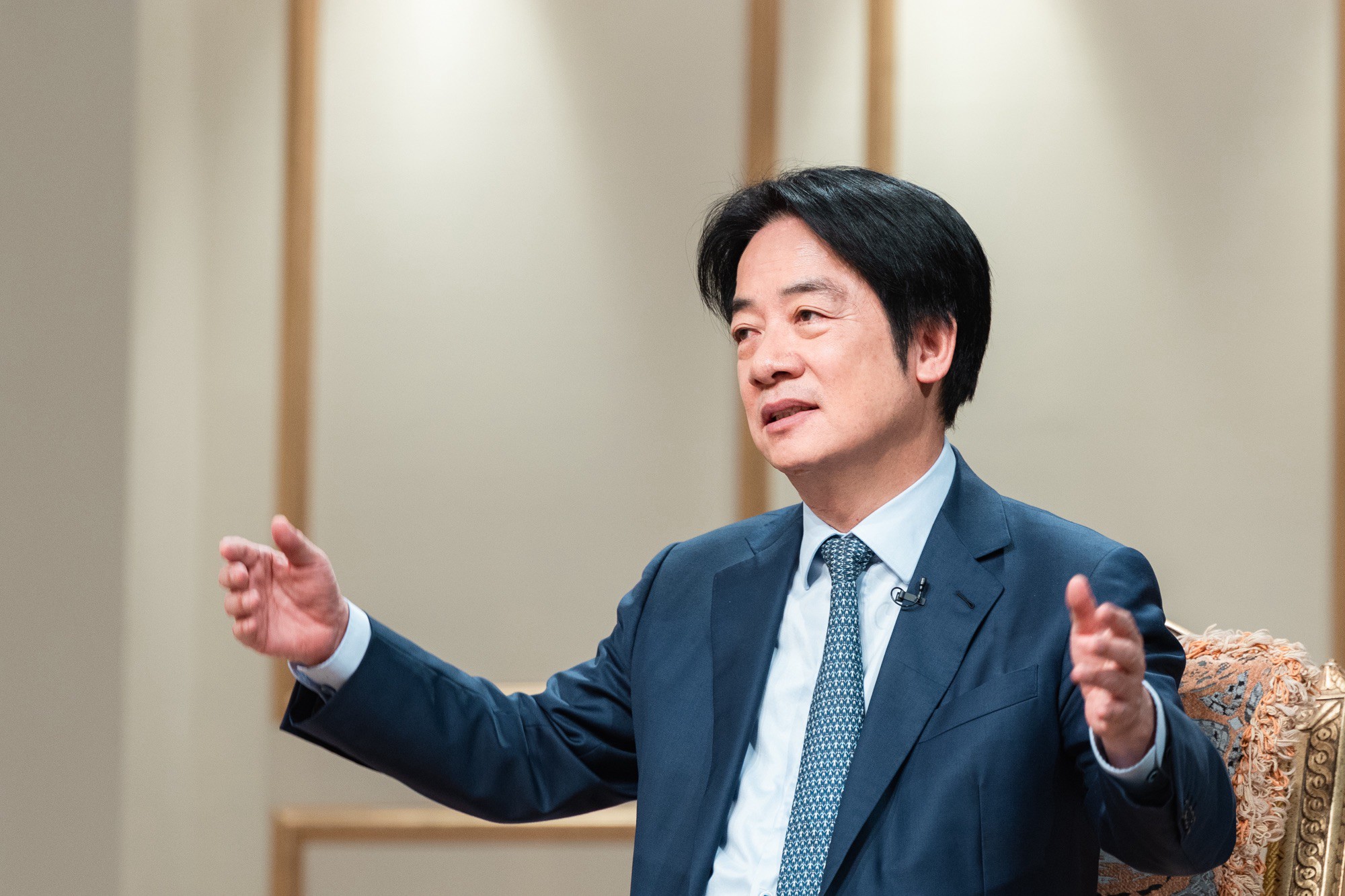 賴清德接受非凡、台視專訪談台灣經濟。總統府提供