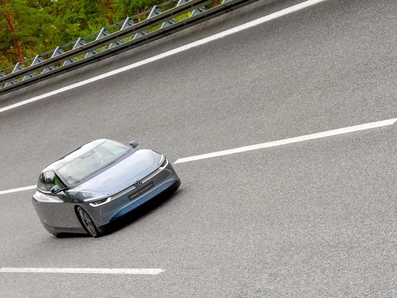 車誌／風阻 0.158cd、續航破千公里的「高效率」平民電動車，Volkswagen Mission Efficiency 概念車承接 XL1 衣缽！
