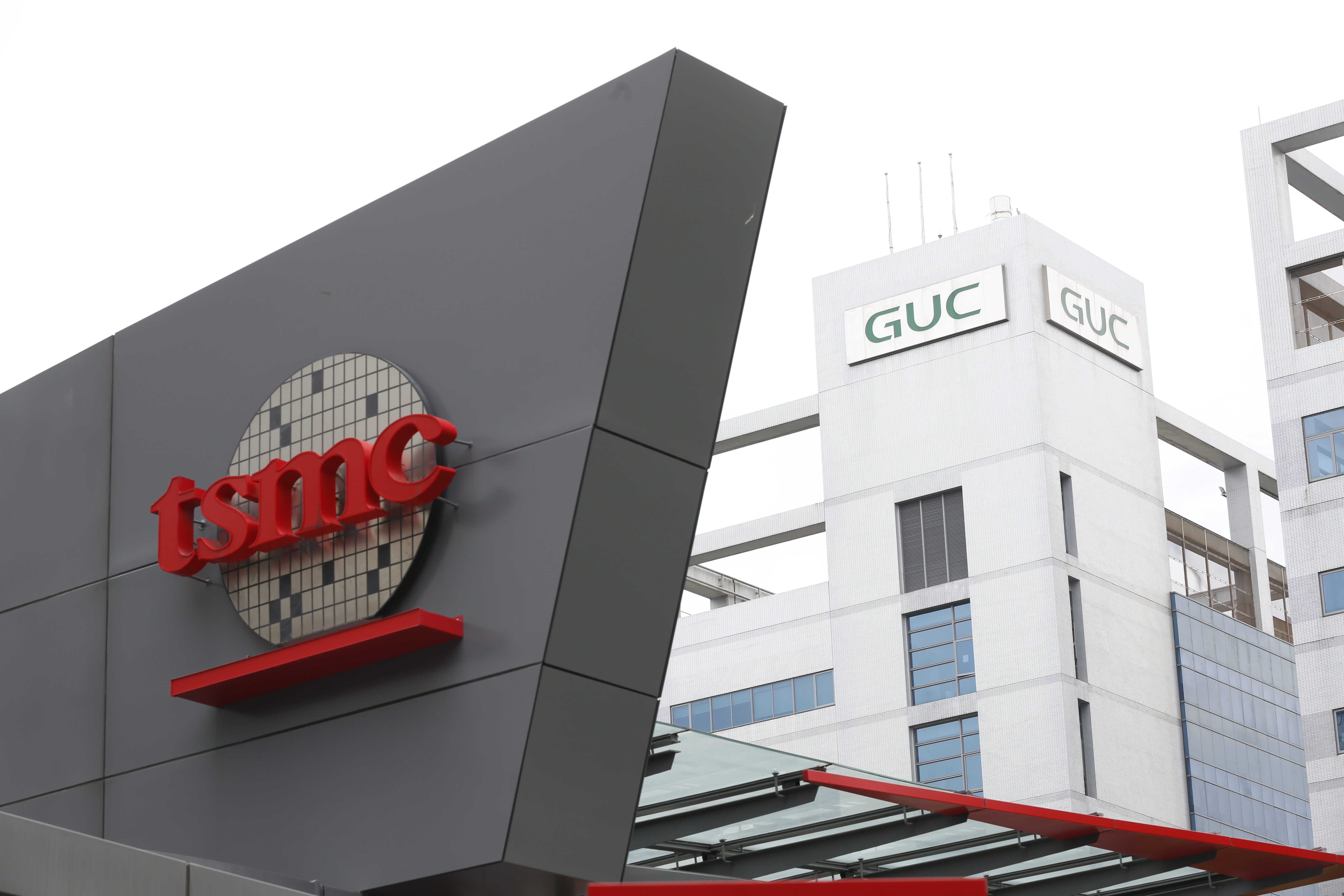 ASIC供應鏈中,法人相對看好IC設計服務、先進封裝與測試。