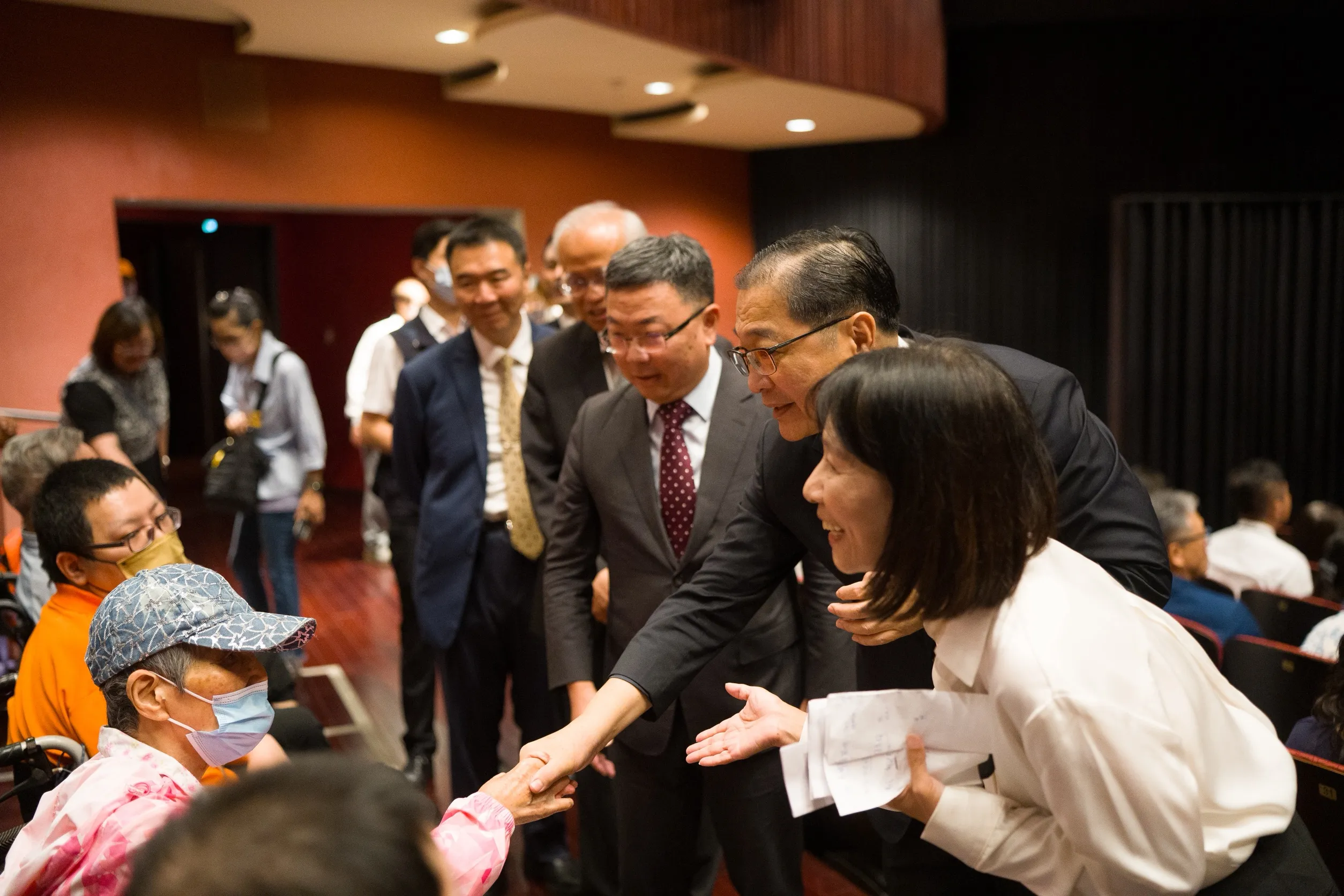 犯保協會舉辦中秋感恩音樂會  法務部長鄭銘謙與百名被害家屬溫馨相伴